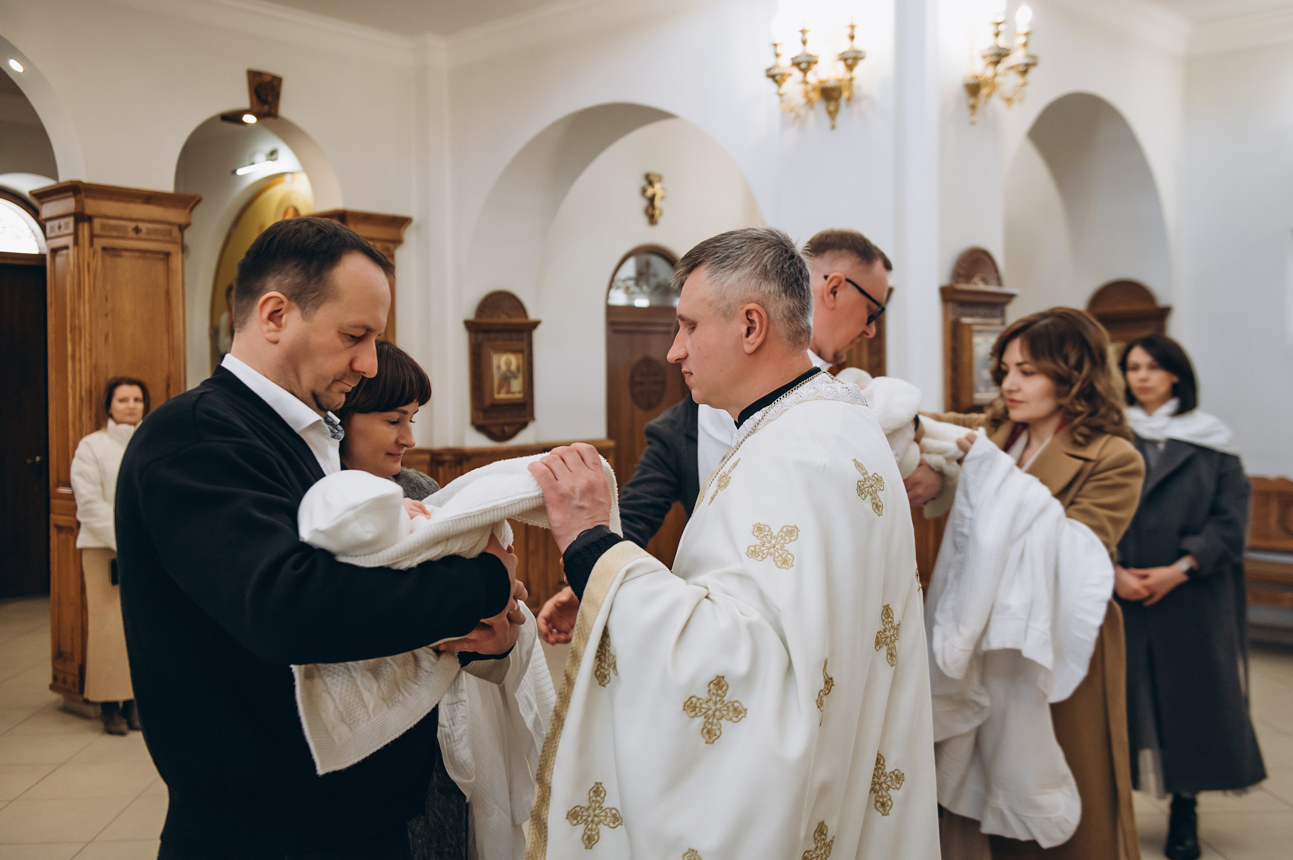 Фотосесія Хрещення Тернопіль, зйомка Хрестин Тернопіль, Храм Різдва Пресвятої Богородиці УГКЦ Тернопіль. Сімейний, дитячий та індивідуальний фотограф в м. Тернопіль, м. Львів