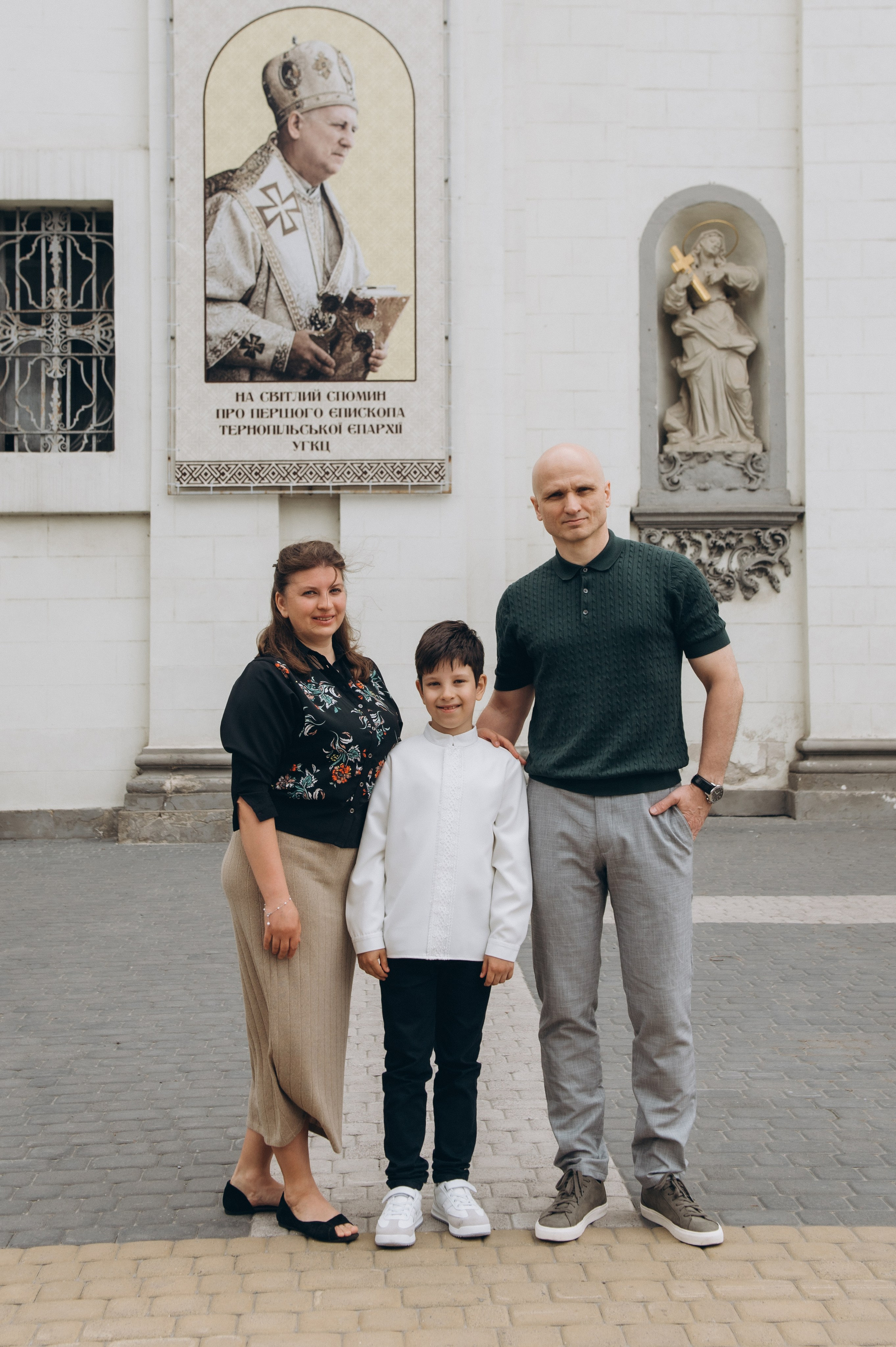 Фотосесія Першого Причастя Тернопіль, фотосесія Причастя Тернопіль, Таїнство Першого Причастя Тернопіль, Катедра Причастя Тернопіль. Сімейний, дитячий та індивідуальний фотограф в м. Тернопіль, м. Львів