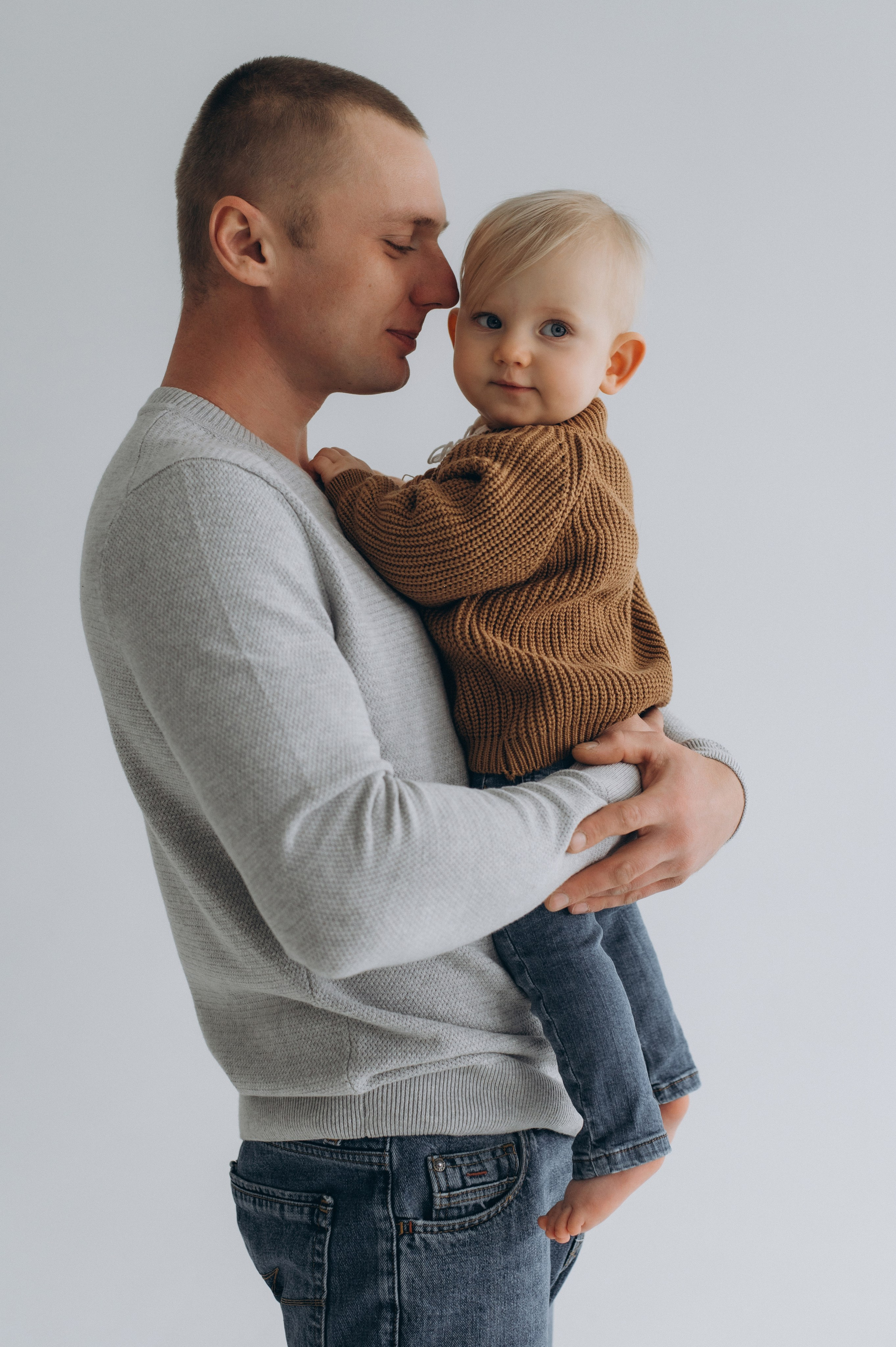 Зйомка дня народження дитини, фотосесія 1 рік Тернопіль, сімейний фотограф Тернопіль, сімейна фотосесія Тернопіль, перший тортик малюка. Сімейний, дитячий та індивідуальний фотограф в м. Тернопіль, м. Львів