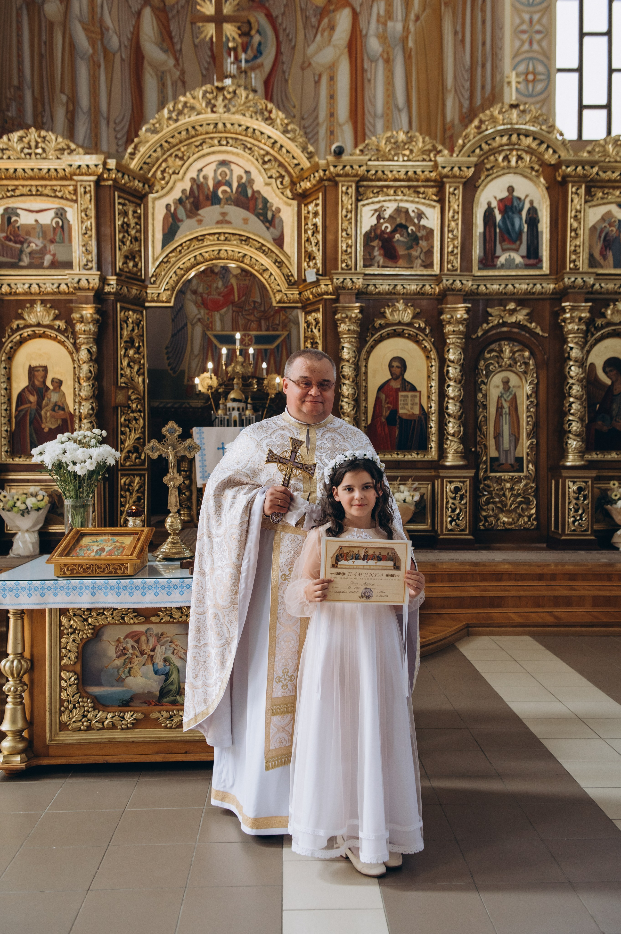Фотосесія Причастя Тернопіль церква Св Михаїла, фотограф на Причастя Тернопіль, фотосесія Літургії Причастя Тернопіль. Сімейний, дитячий та індивідуальний фотограф в м. Тернопіль, м. Львів
