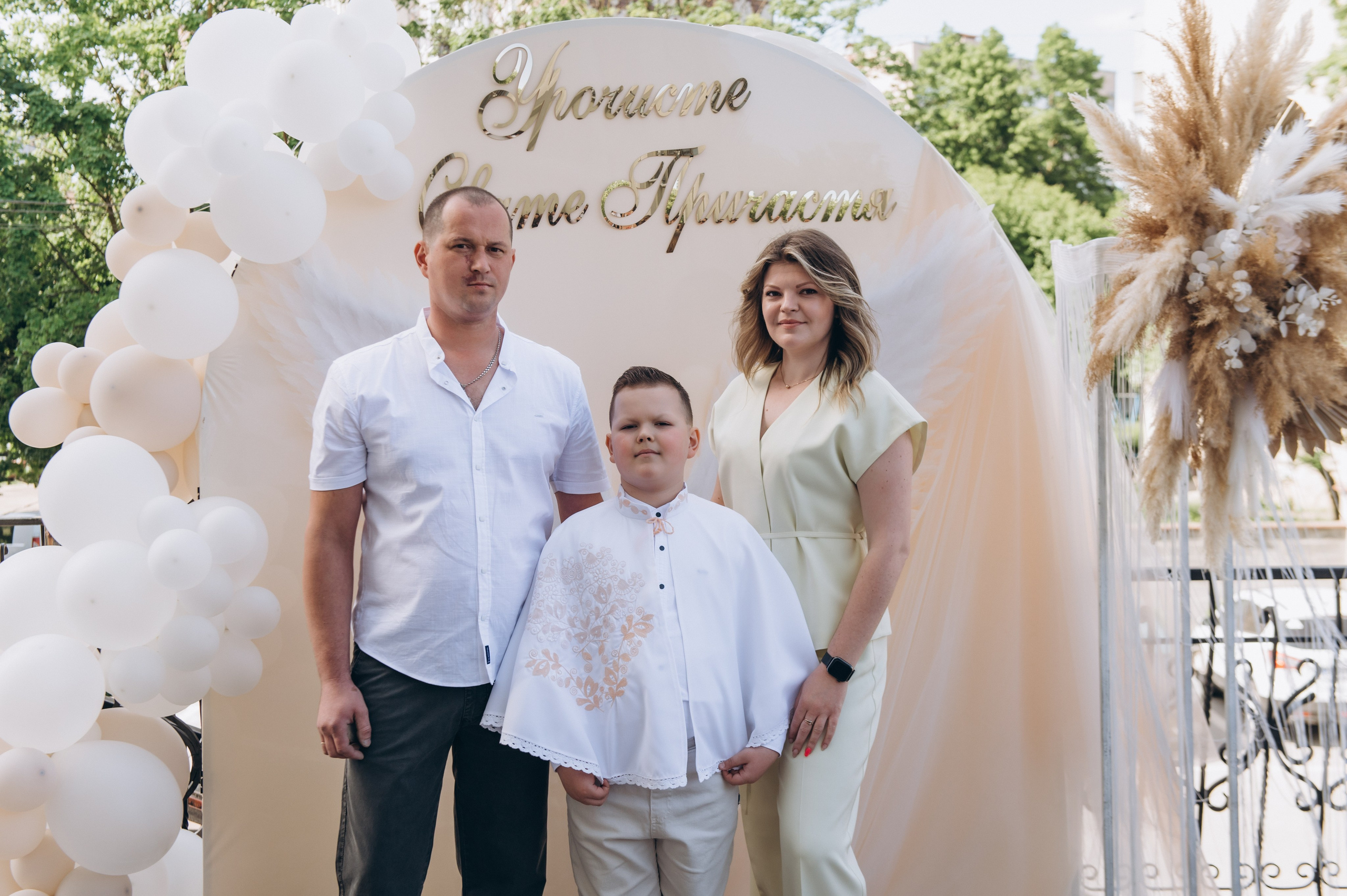 Фотосесія Причастя Тернопіль церква Св Михаїла, фотограф на Причастя Тернопіль, фотосесія Літургії Причастя Тернопіль. Сімейний, дитячий та індивідуальний фотограф в м. Тернопіль, м. Львів