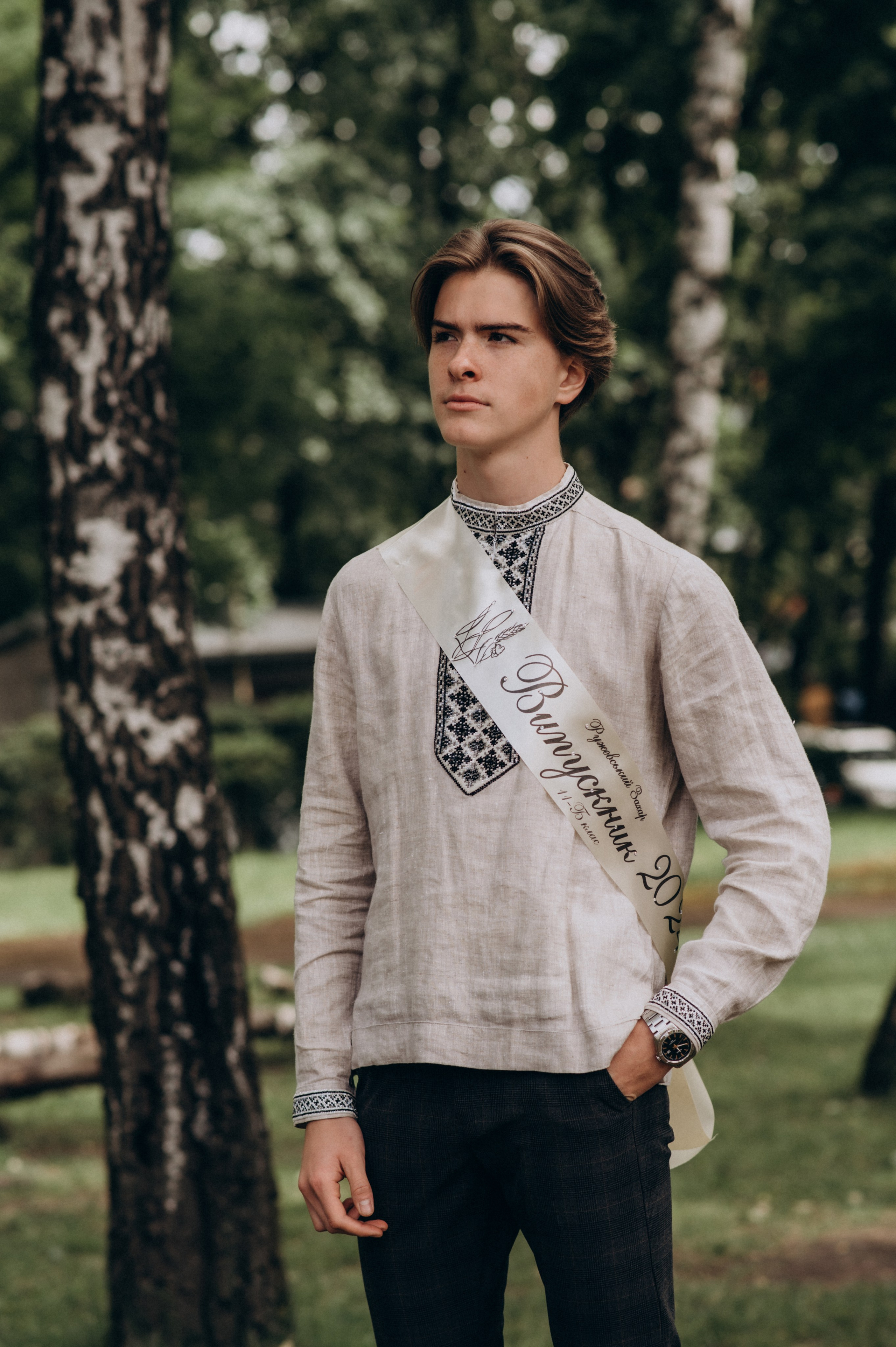 Фотосесія останнього дзвоника, фотосесія випускників Тернопіль, випускний 2024. Сімейний, дитячий та індивідуальний фотограф в м. Тернопіль, м. Львів