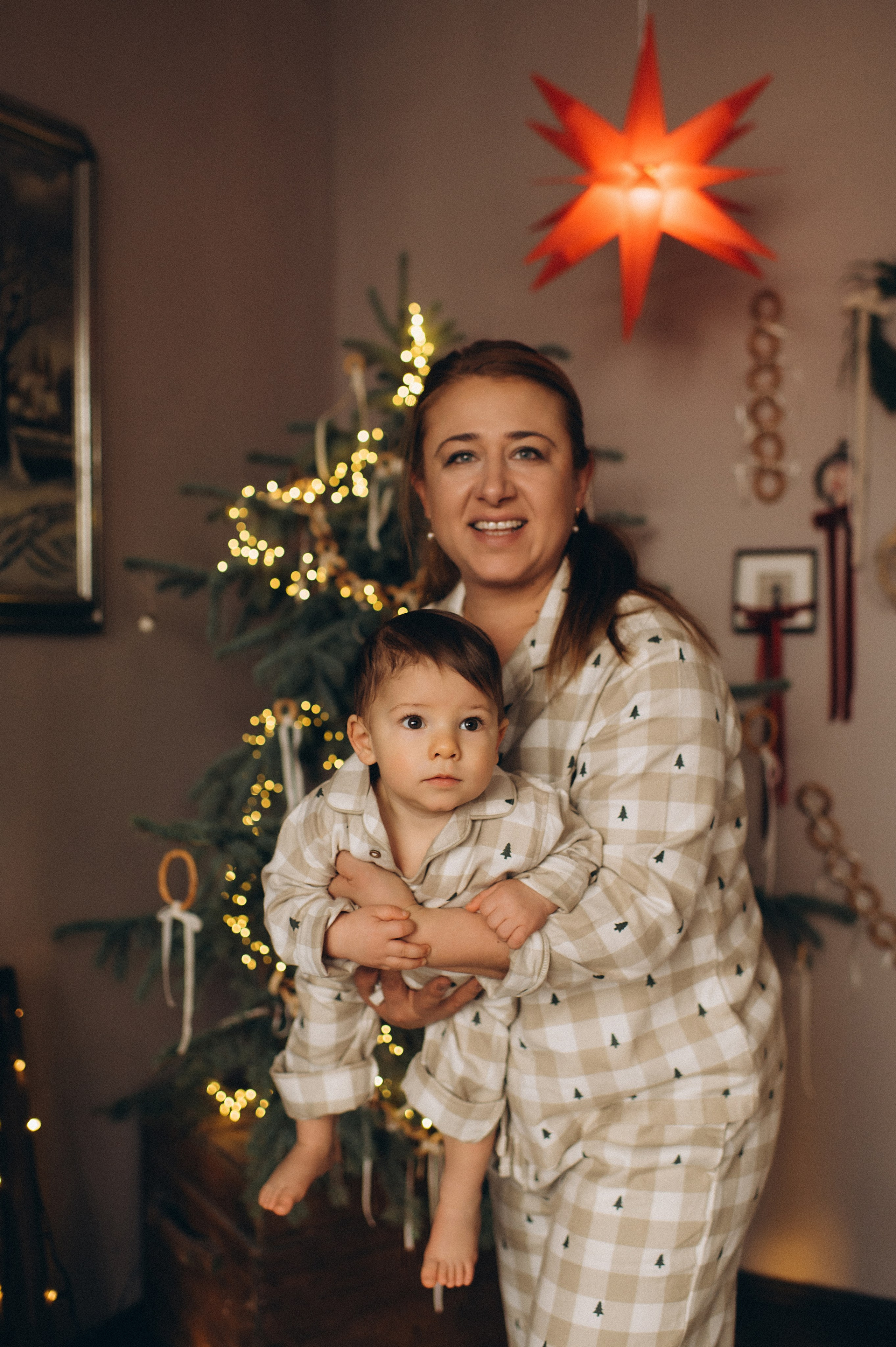 Перший тортик малюка, зйомка першого тортика Тернопіль, новорічна фотосесія, зйомка дня народження, сімейний фотограф Тернопіль, cakesmash. Сімейний, дитячий та індивідуальний фотограф в м. Тернопіль, м. Львів