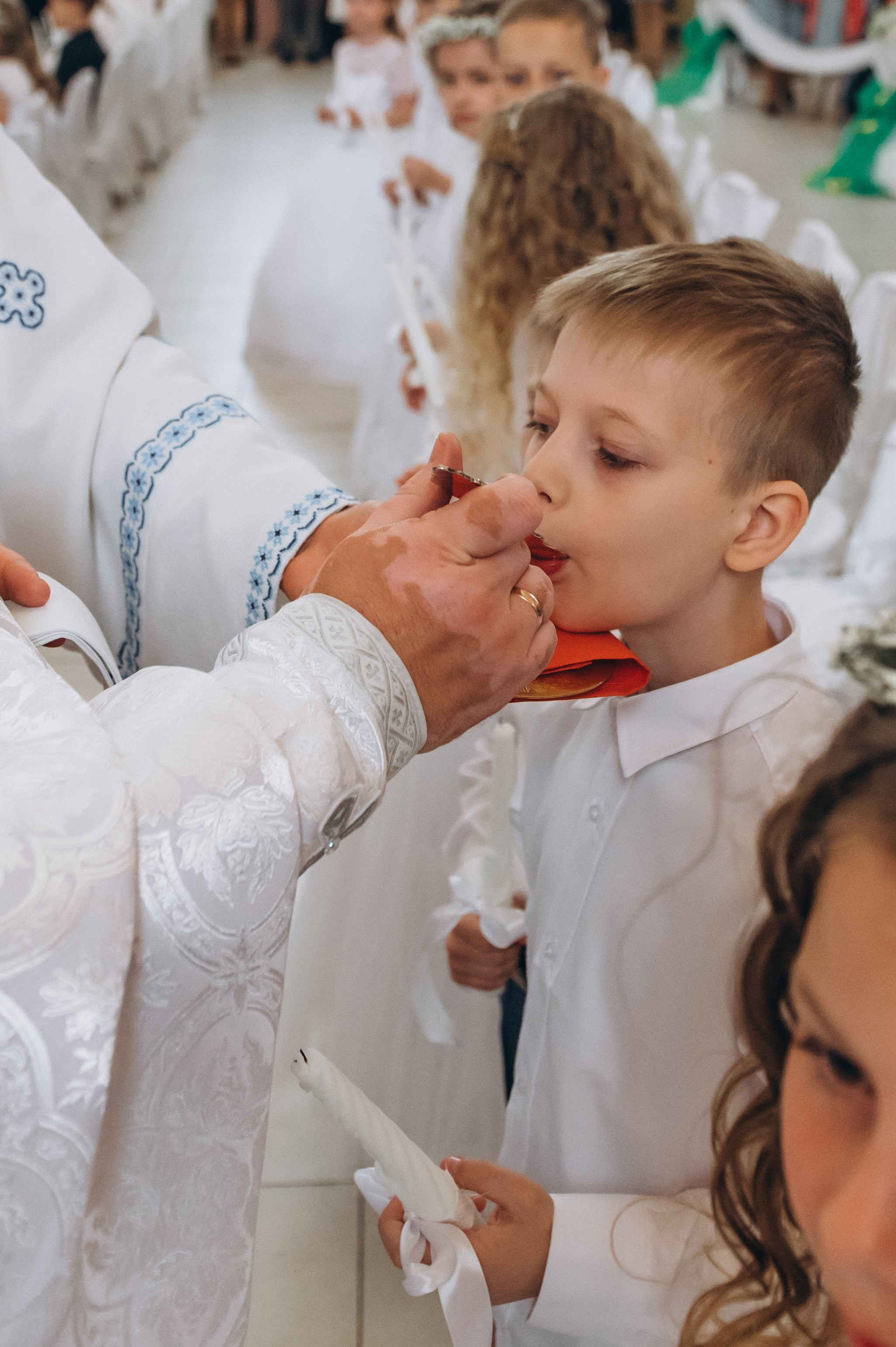 Фотосесія Причастя Тернопіль, зйомка Причастя, фотограф на Причастя Тернопіль, Причастя Львів, церква Петра і Павла. Сімейний, дитячий та індивідуальний фотограф в м. Тернопіль, м. Львів