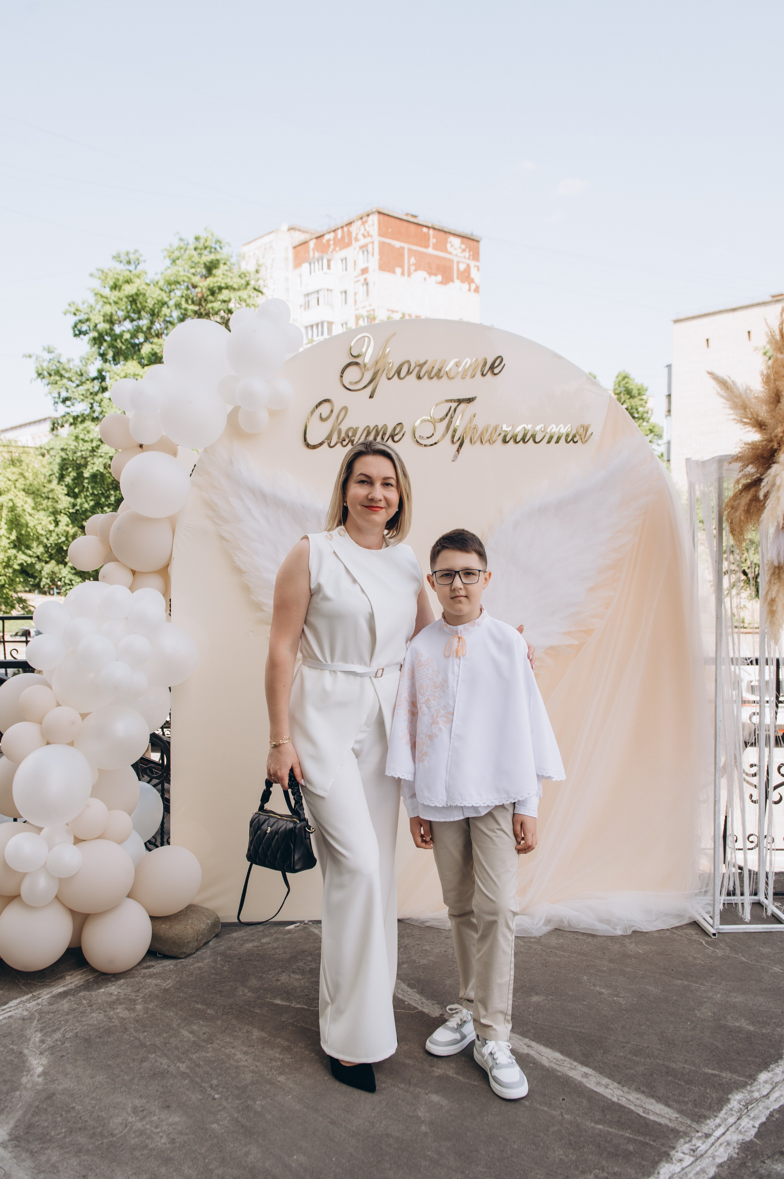 Фотосесія Причастя Тернопіль церква Св Михаїла, фотограф на Причастя Тернопіль, фотосесія Літургії Причастя Тернопіль. Сімейний, дитячий та індивідуальний фотограф в м. Тернопіль, м. Львів