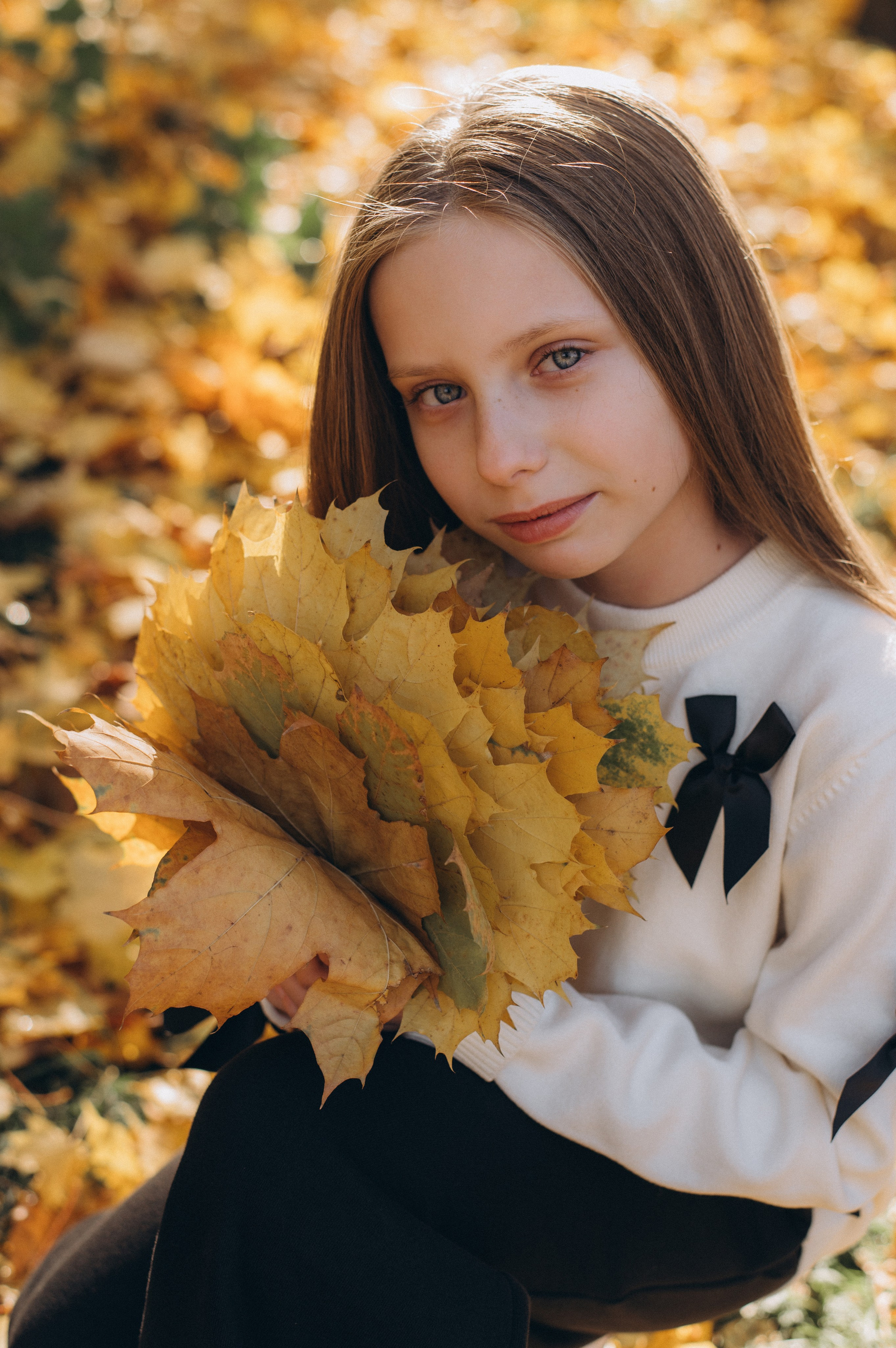 Осіння фотосесія 4 класу на віньєтки, випускні фотоальбоми Тернопіль, фотосесія випускників Тернопіль, шкільний випускний альбом Тернопіль. Сімейний, дитячий та індивідуальний фотограф в м. Тернопіль, м. Львів