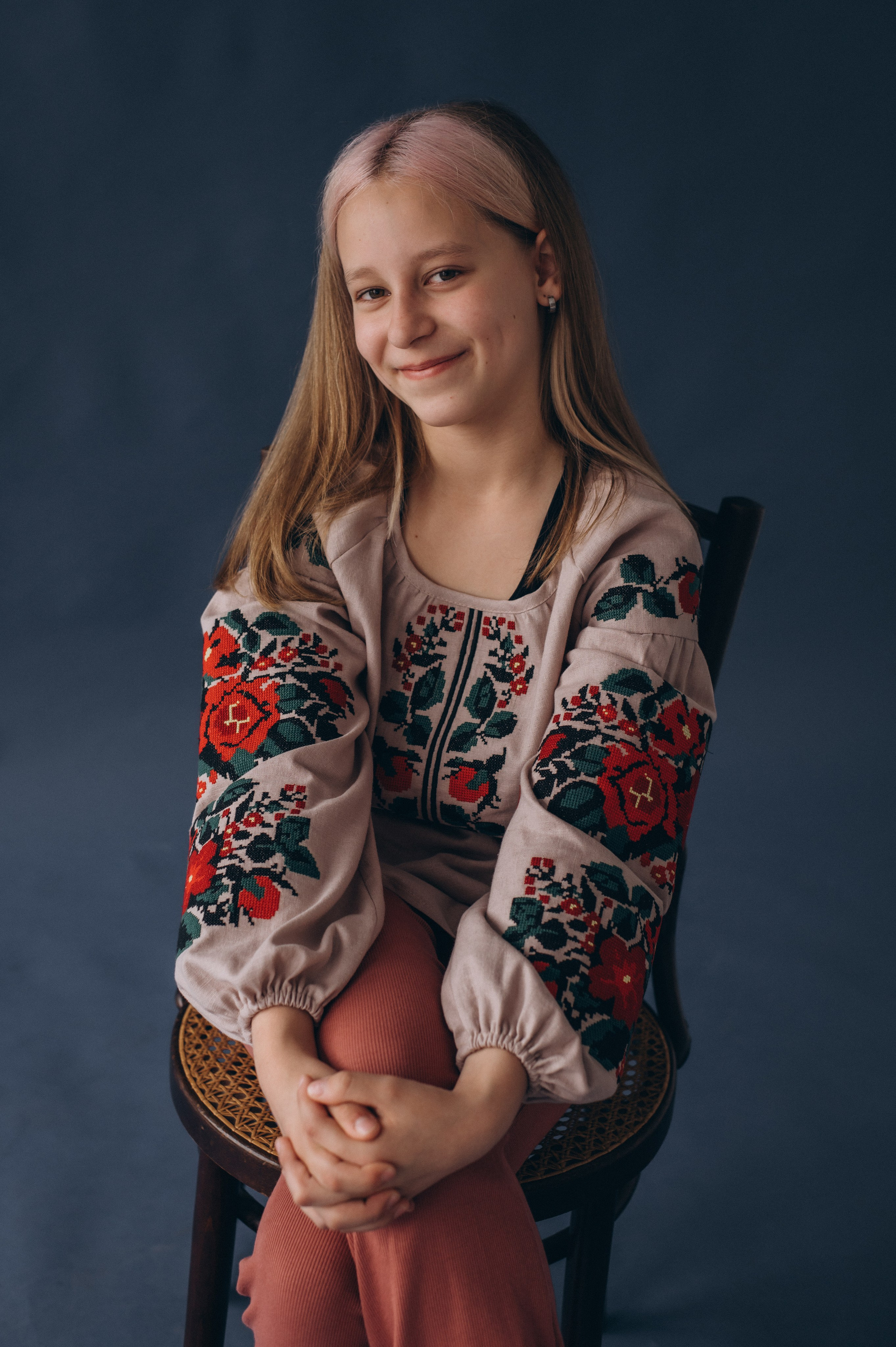 Шкільна фотосесія на віньєтки Тернопіль, фотосесія випускників Тернопіль, зйомка на віньєтки, шкільні фотоальбоми Тернопіль. Сімейний, дитячий та індивідуальний фотограф в м. Тернопіль, м. Львів