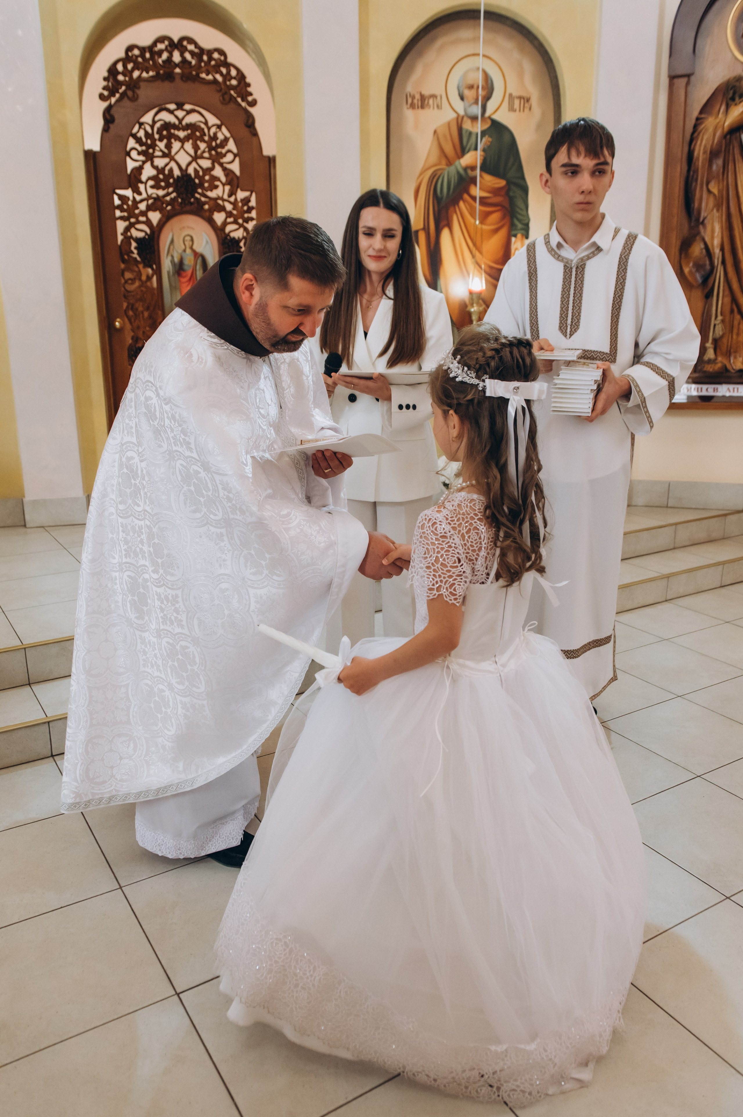 Фотосесія Причастя Тернопіль, зйомка Причастя, фотограф на Причастя Тернопіль, Причастя Львів, церква Петра і Павла. Сімейний, дитячий та індивідуальний фотограф в м. Тернопіль, м. Львів