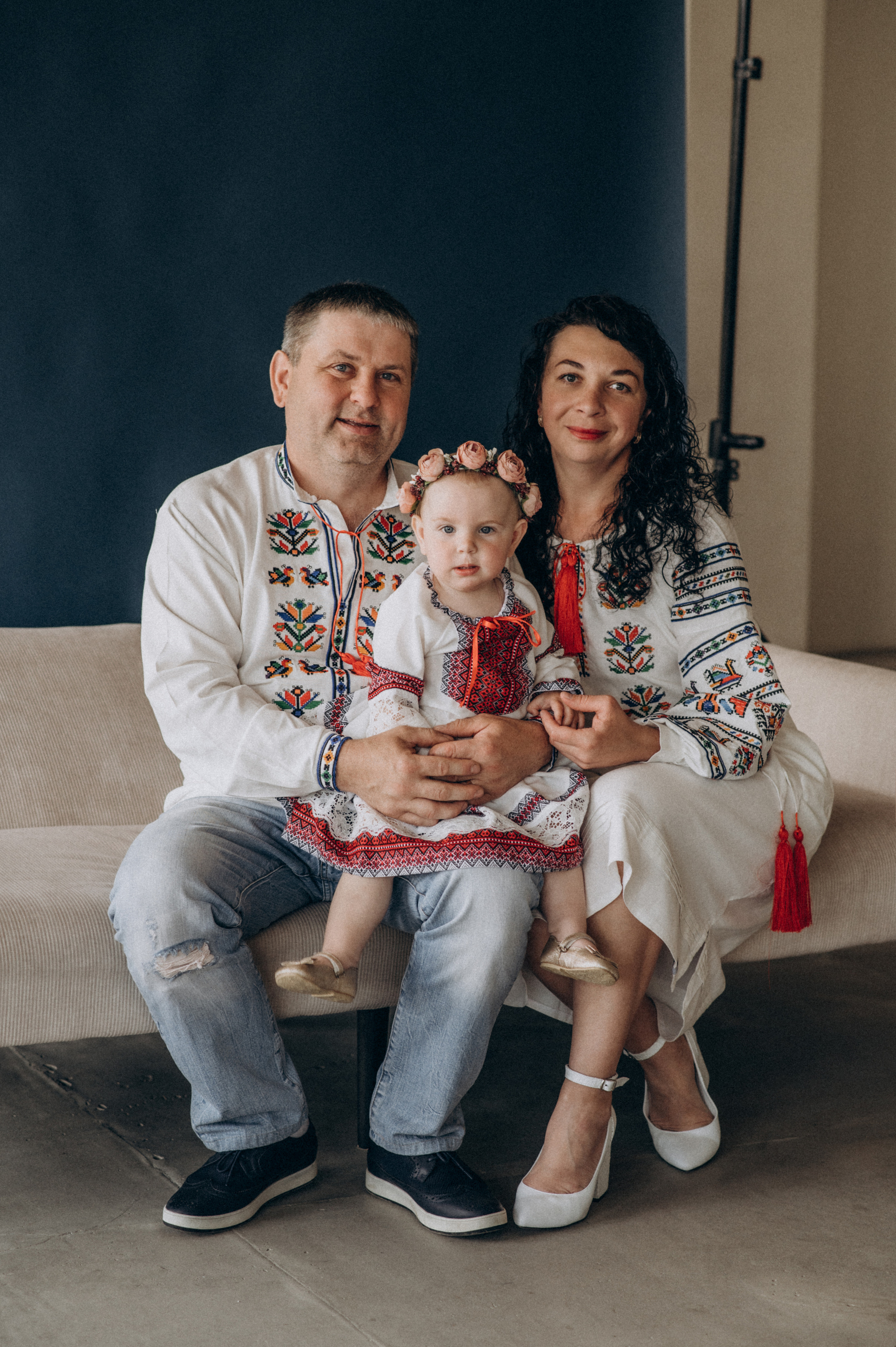 Сімейна зйомка у студії. Сімейний, дитячий та індивідуальний фотограф в м. Тернопіль, м. Львів