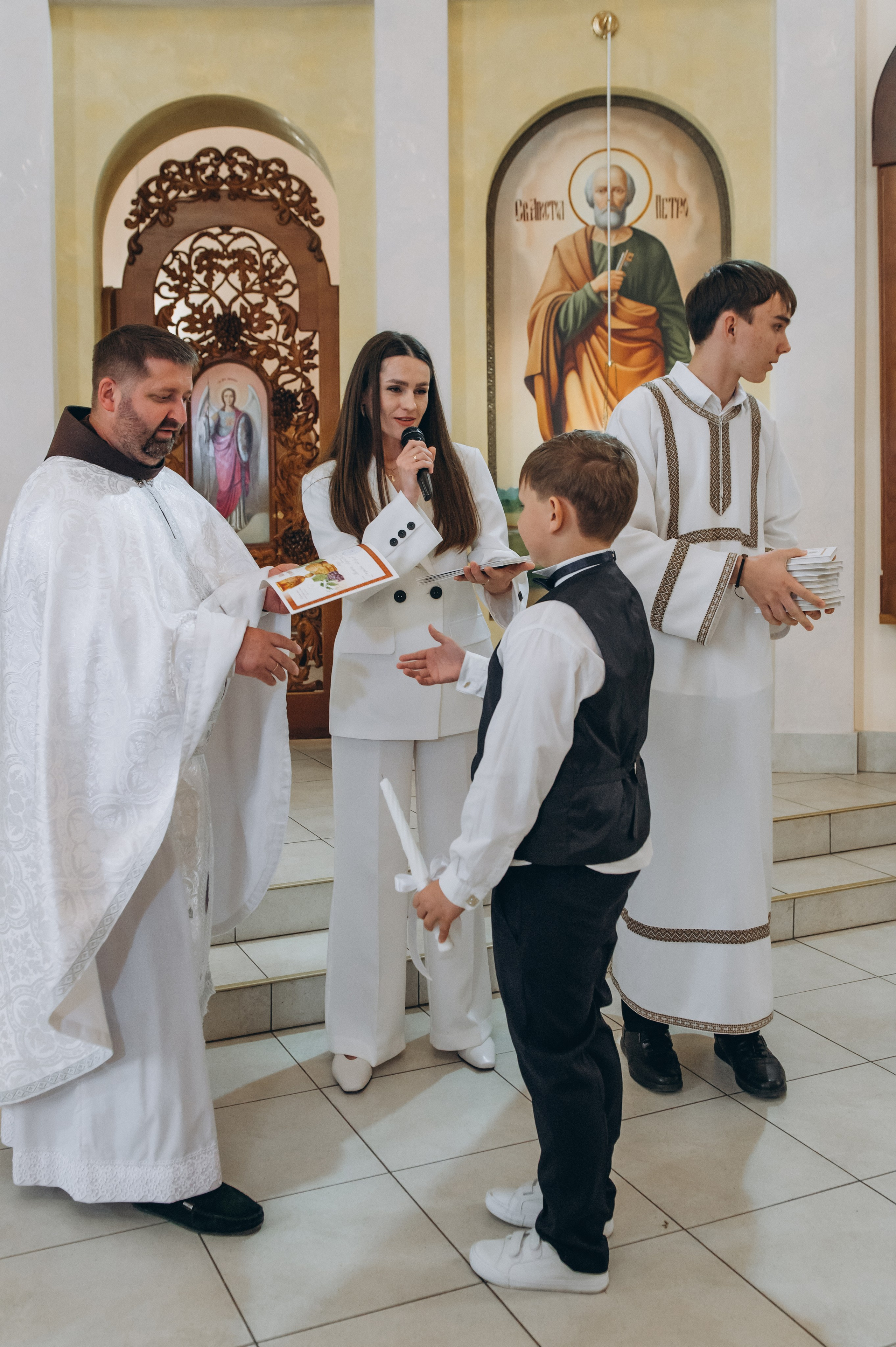 Фотосесія Причастя Тернопіль, зйомка Причастя, фотограф на Причастя Тернопіль, Причастя Львів, церква Петра і Павла. Сімейний, дитячий та індивідуальний фотограф в м. Тернопіль, м. Львів