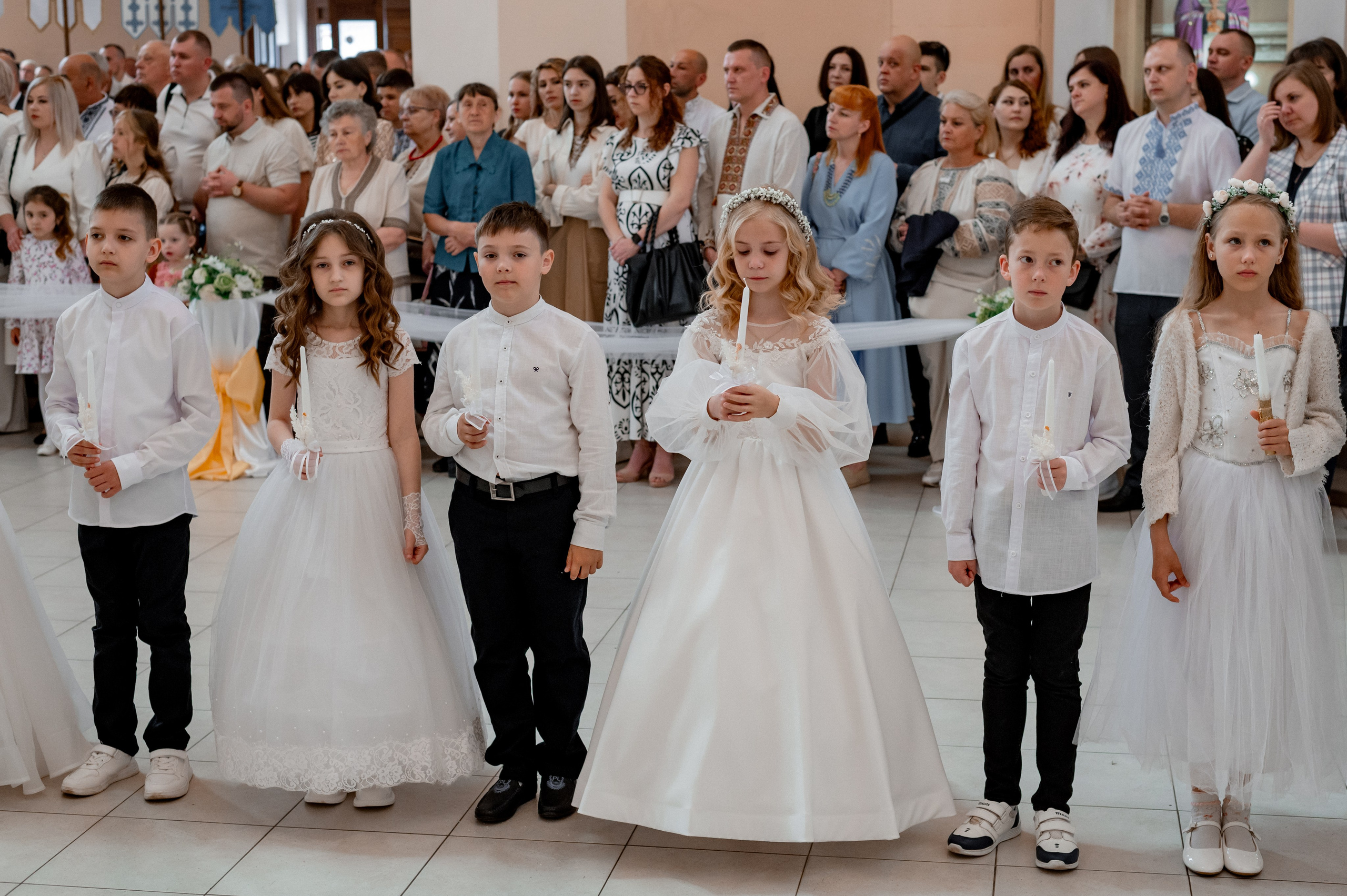Фотосесія Першого Причастя Тернопіль, зйомка Причастя Тернопіль, Таїнство Першого Причастя Тернопіль, Катедра Причастя Тернопіль. Сімейний, дитячий та індивідуальний фотограф в м. Тернопіль, м. Львів