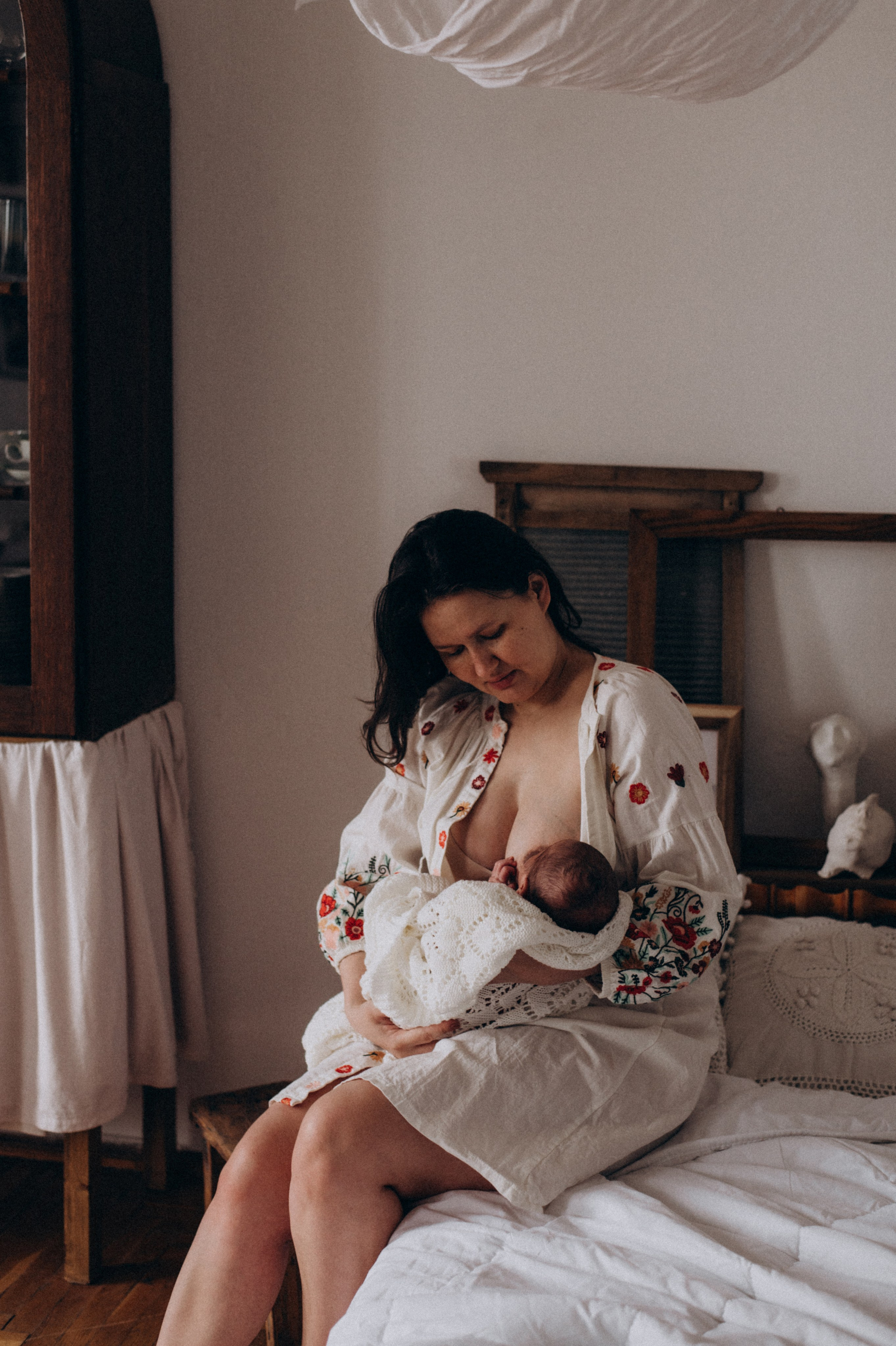 Фотосесія новонароджених Тернопіль Львів, зйомка мами і дитини, newborn. Сімейний, дитячий та індивідуальний фотограф в м. Тернопіль, м. Львів