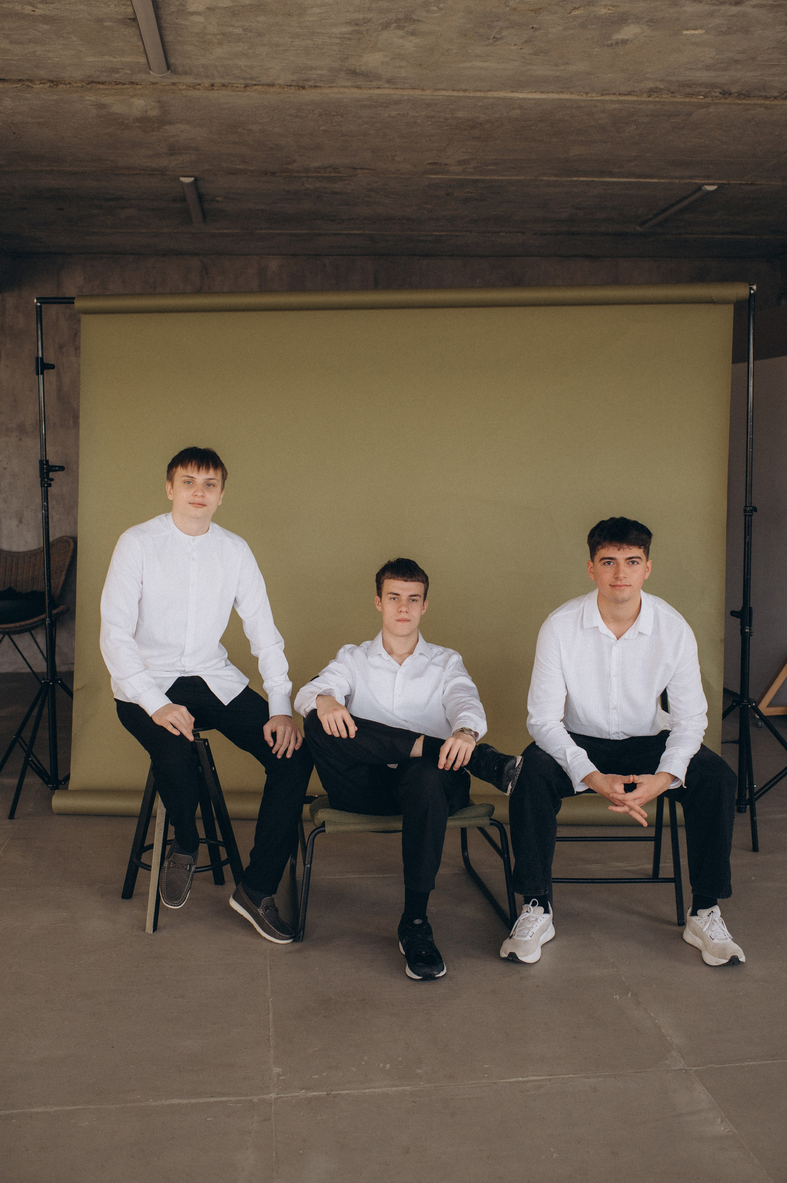 Фотосесія випускників, фотосесія на віньєтки Тернопіль, випускники Тернопіль, випуск 2025. Сімейний, дитячий та індивідуальний фотограф в м. Тернопіль, м. Львів