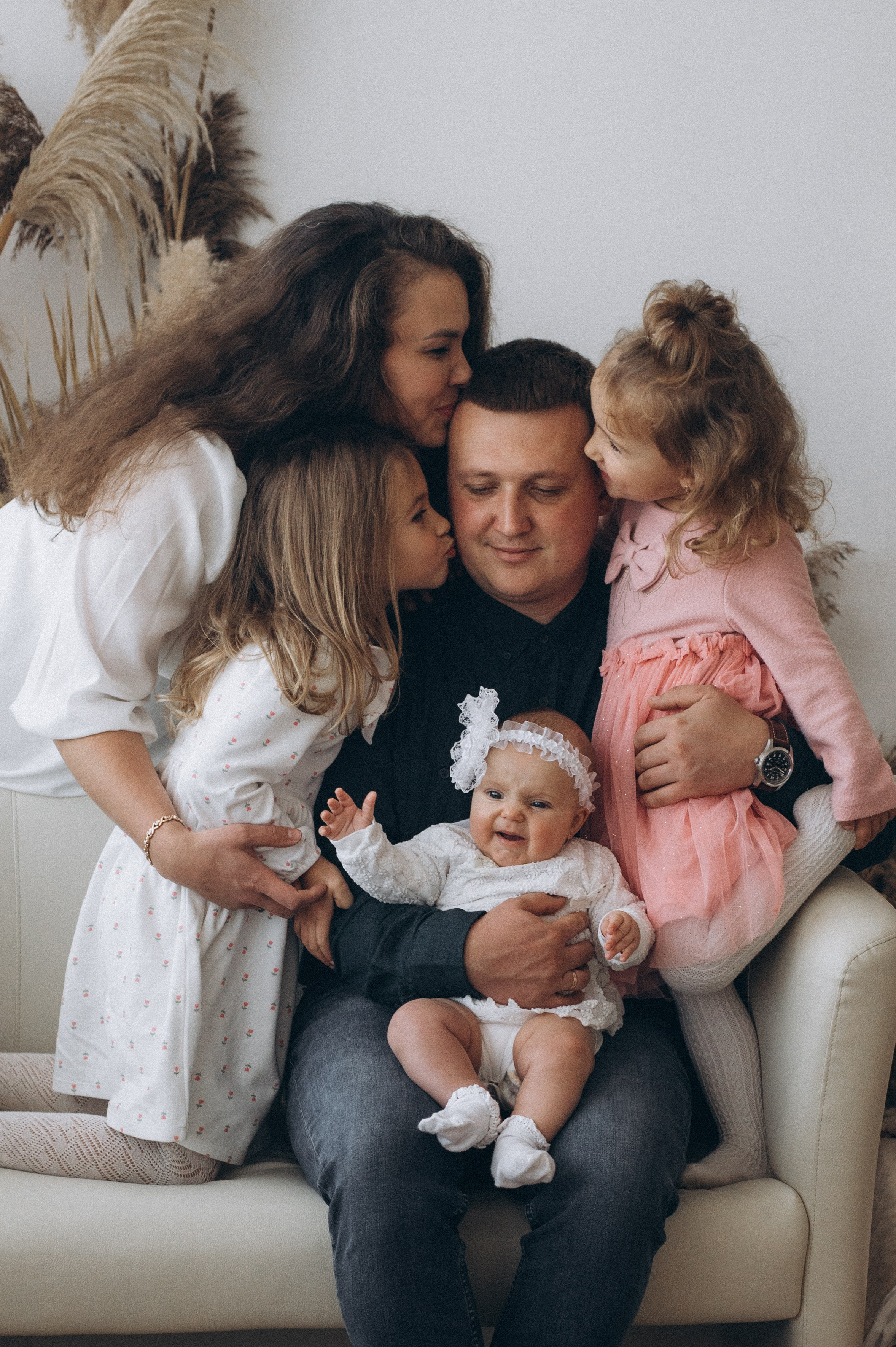 Сімейна фотосесія Тернопіль Львів, студійна сімейна зйомка з дітьми. Сімейний, дитячий та індивідуальний фотограф в м. Тернопіль, м. Львів