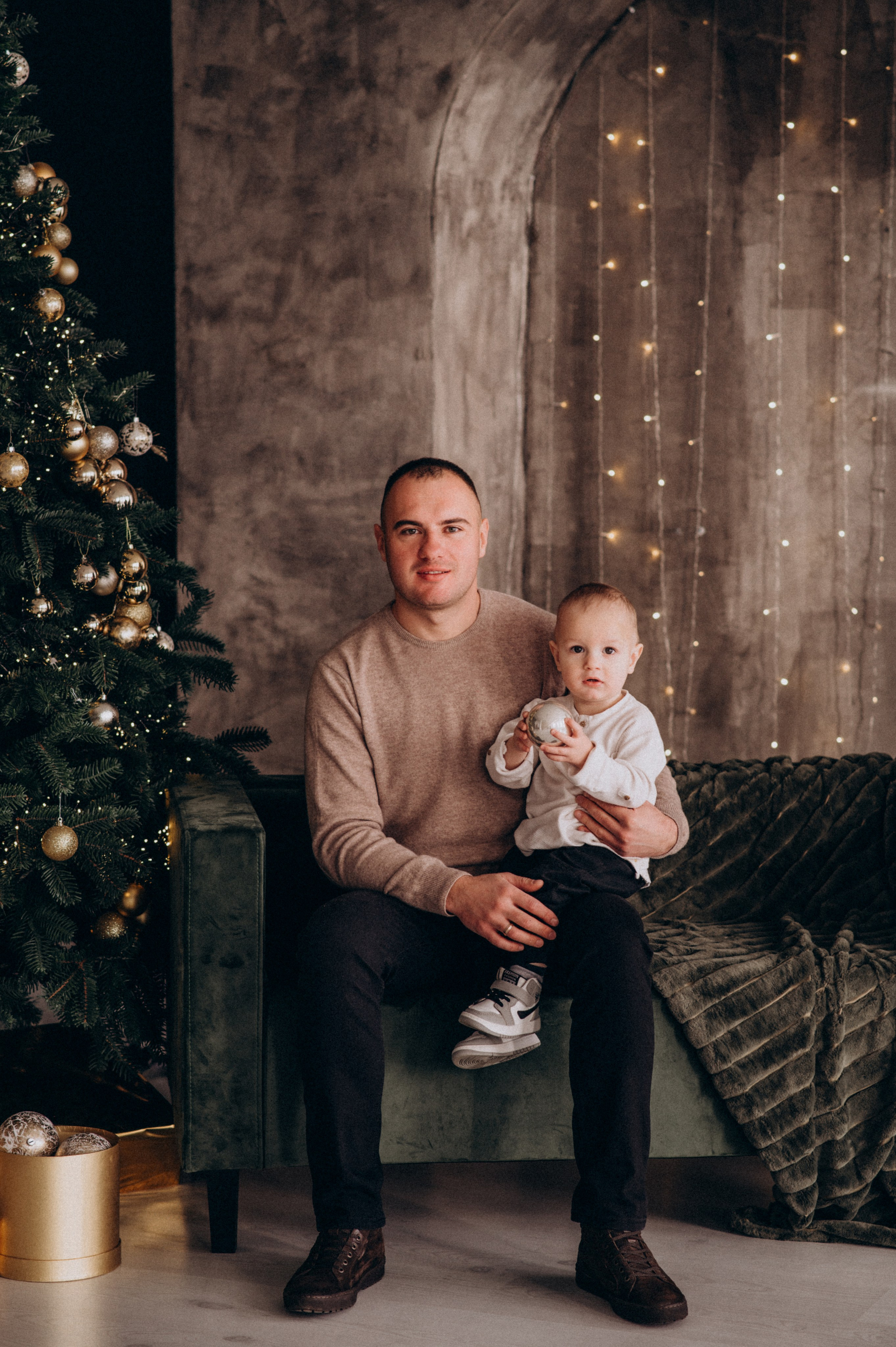 Новорічна фотосесія у студії, фотосесія Львів, сімейна фотосесія Тернопіль. Сімейний, дитячий та індивідуальний фотограф в м. Тернопіль, м. Львів