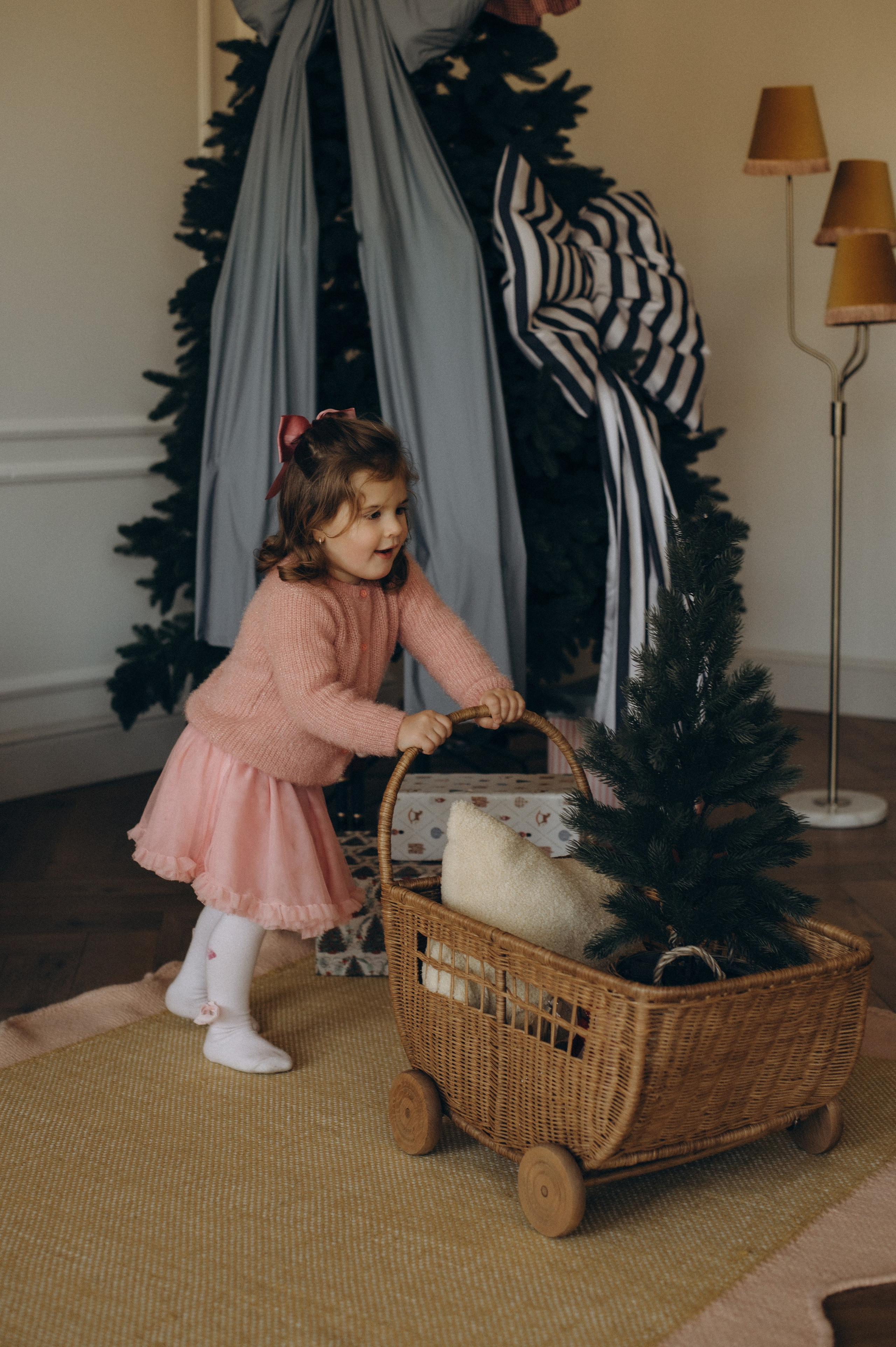 Фотосесія мами і донечки Тернопіль, сімейний фотограф Тернопіль, фотосесія мами і дитини Тернопіль, новорічна фотосесія Тернопіль. Сімейний, дитячий та індивідуальний фотограф в м. Тернопіль, м. Львів