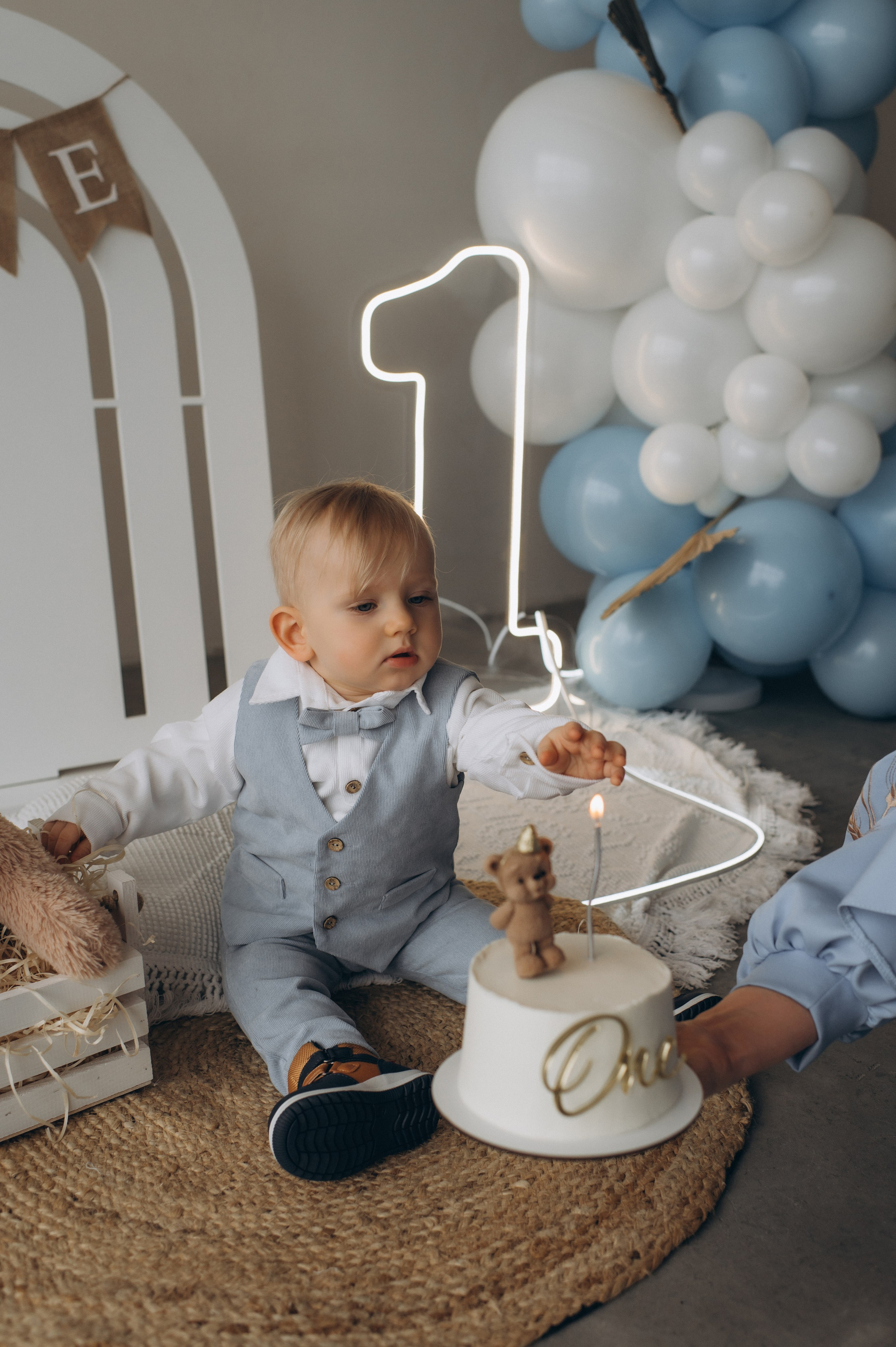 Зйомка дня народження дитини, фотосесія 1 рік Тернопіль, сімейний фотограф Тернопіль, сімейна фотосесія Тернопіль, перший тортик малюка. Сімейний, дитячий та індивідуальний фотограф в м. Тернопіль, м. Львів