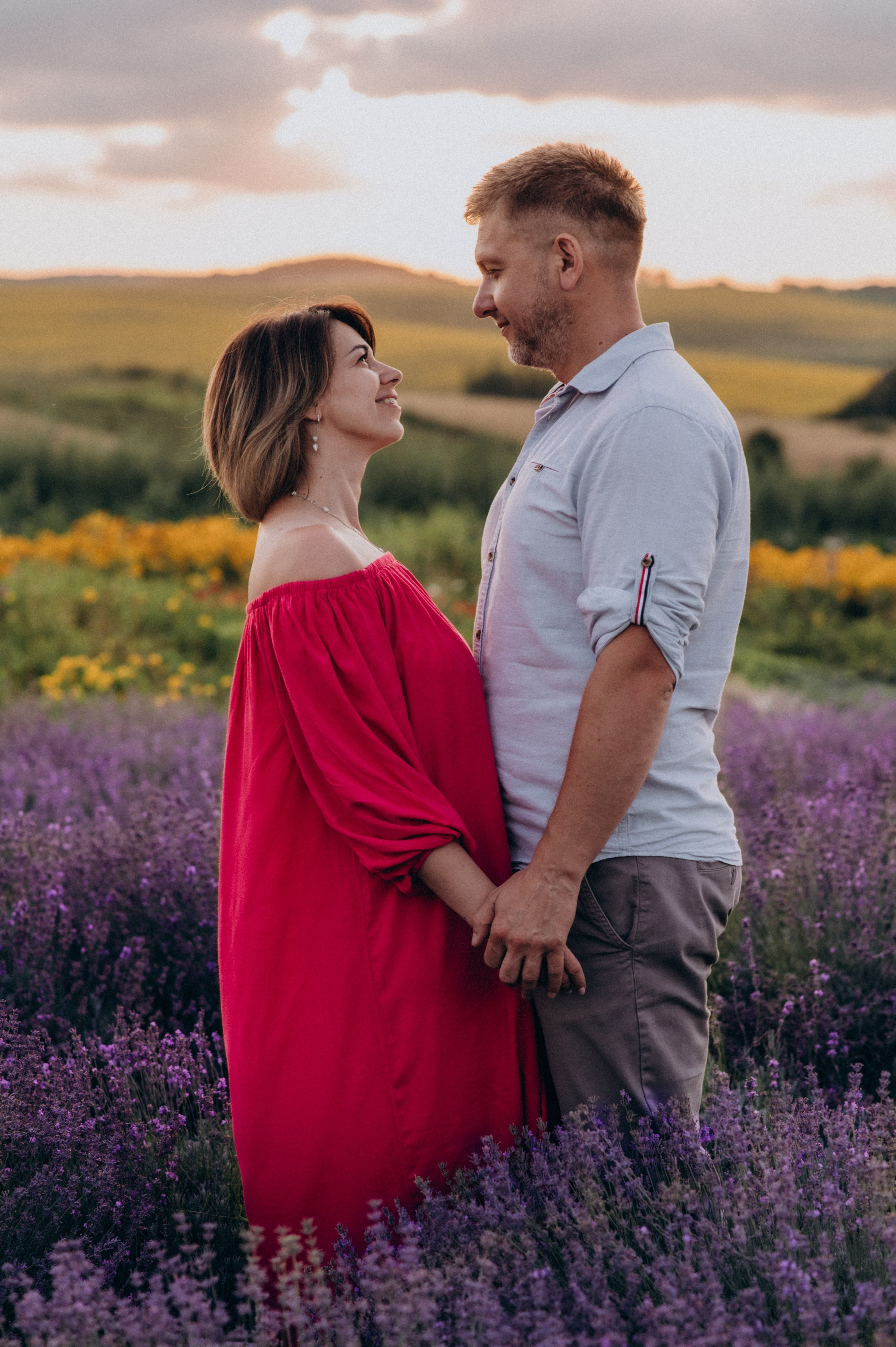 Сімейна фотосесія в лаванді, лав сторі, фотограф Тернопіль, фотосесія в соняхах. Сімейний, дитячий та індивідуальний фотограф в м. Тернопіль, м. Львів