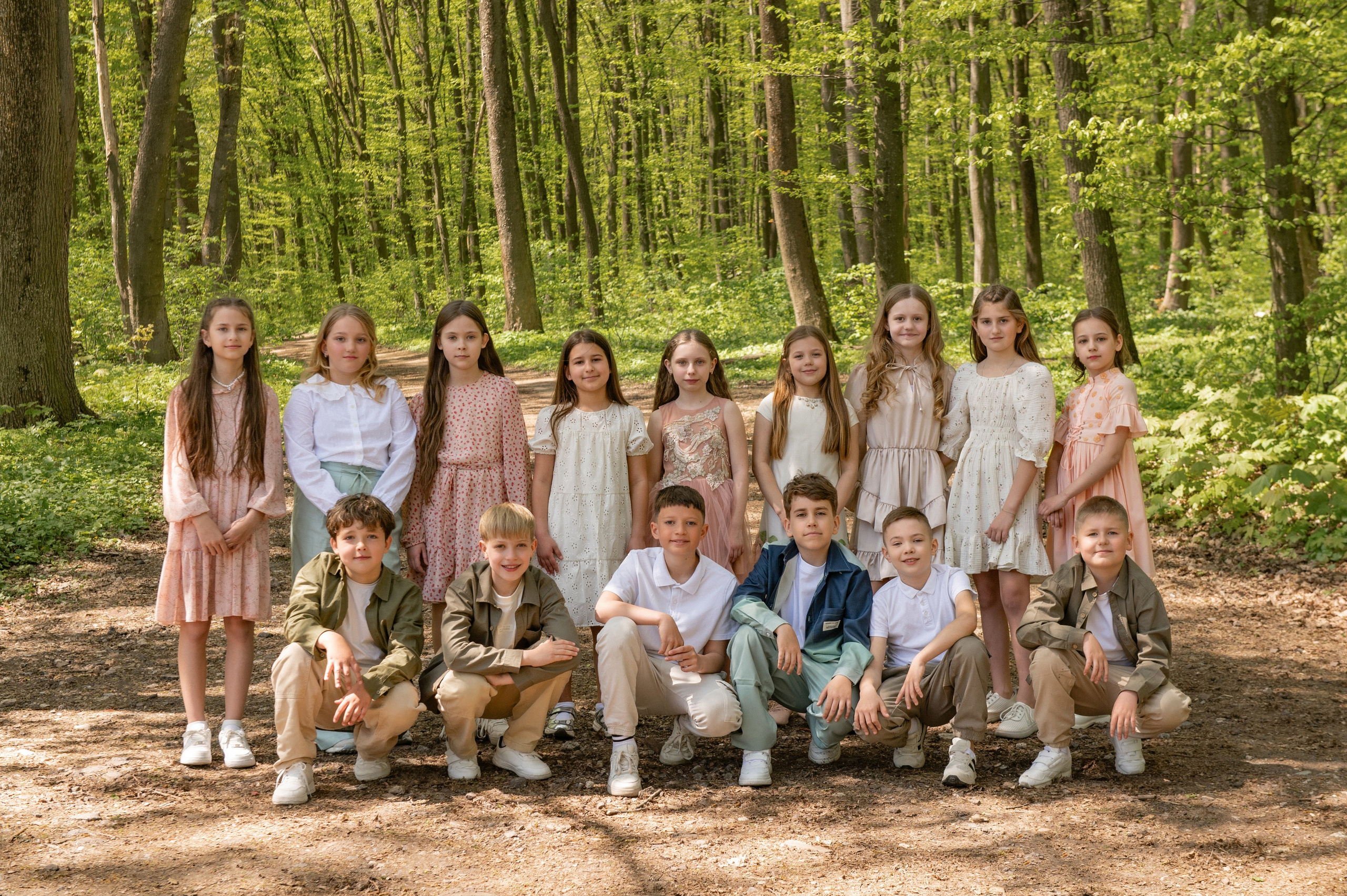 Фотосесія на шкільні фотоальбоми Тернопіль, вінєтки Тернопіль, шкільна фотосесія випускників Тернопіль, зйомка випускників Тернопіль. Сімейний, дитячий та індивідуальний фотограф в м. Тернопіль, м. Львів