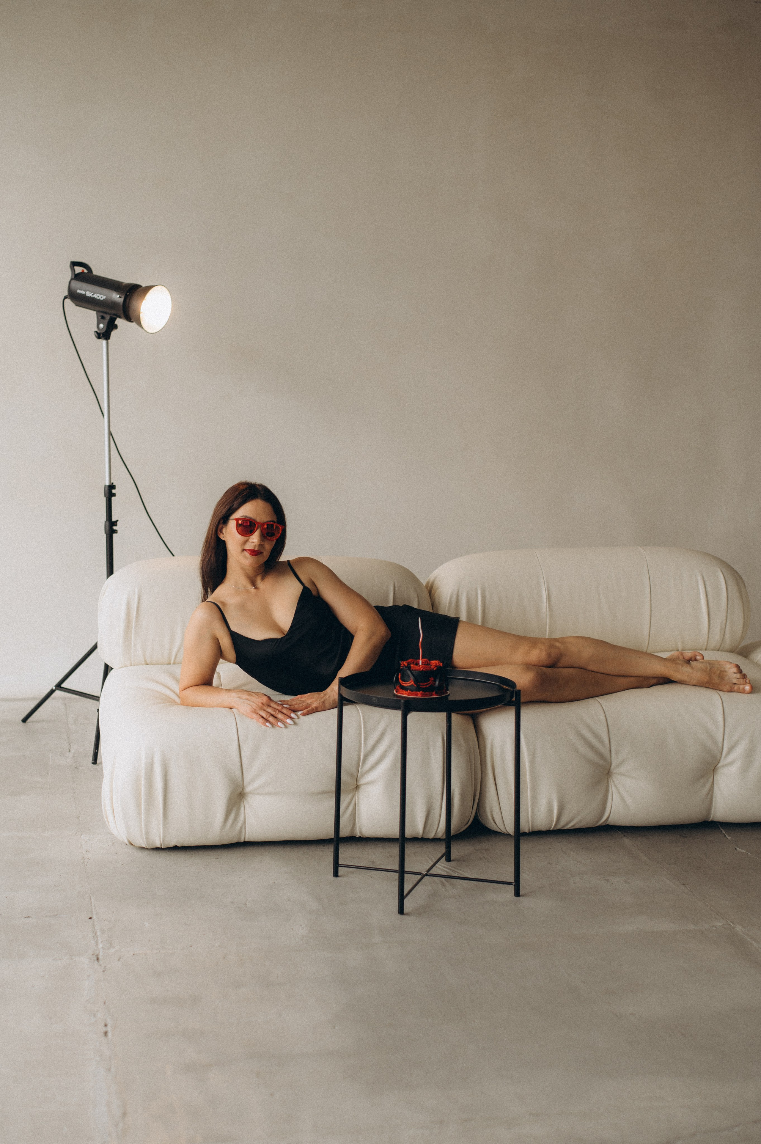 Індивідуальна фотосесія до дня народження у студії Тернопіль, інидвідуальна зйомка, портретний фотограф. Сімейний, дитячий та індивідуальний фотограф в м. Тернопіль, м. Львів