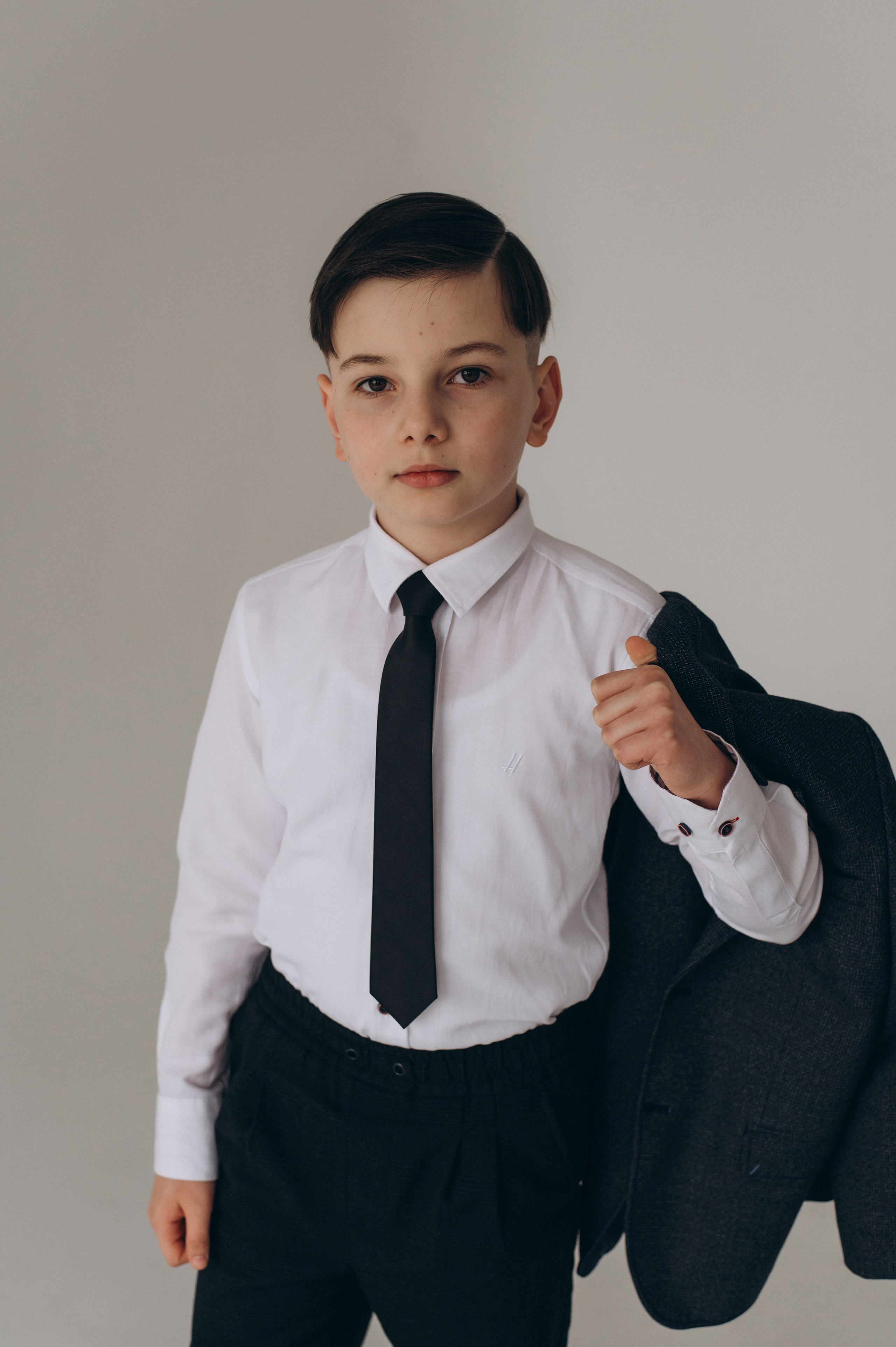 Шкільна фотосесія на віньєтки Тернопіль, шкільні альбоми, фотосесія випускників Тернопіль, випускний альбом, фотограф випускний Тернопіль. Сімейний, дитячий та індивідуальний фотограф в м. Тернопіль, м. Львів