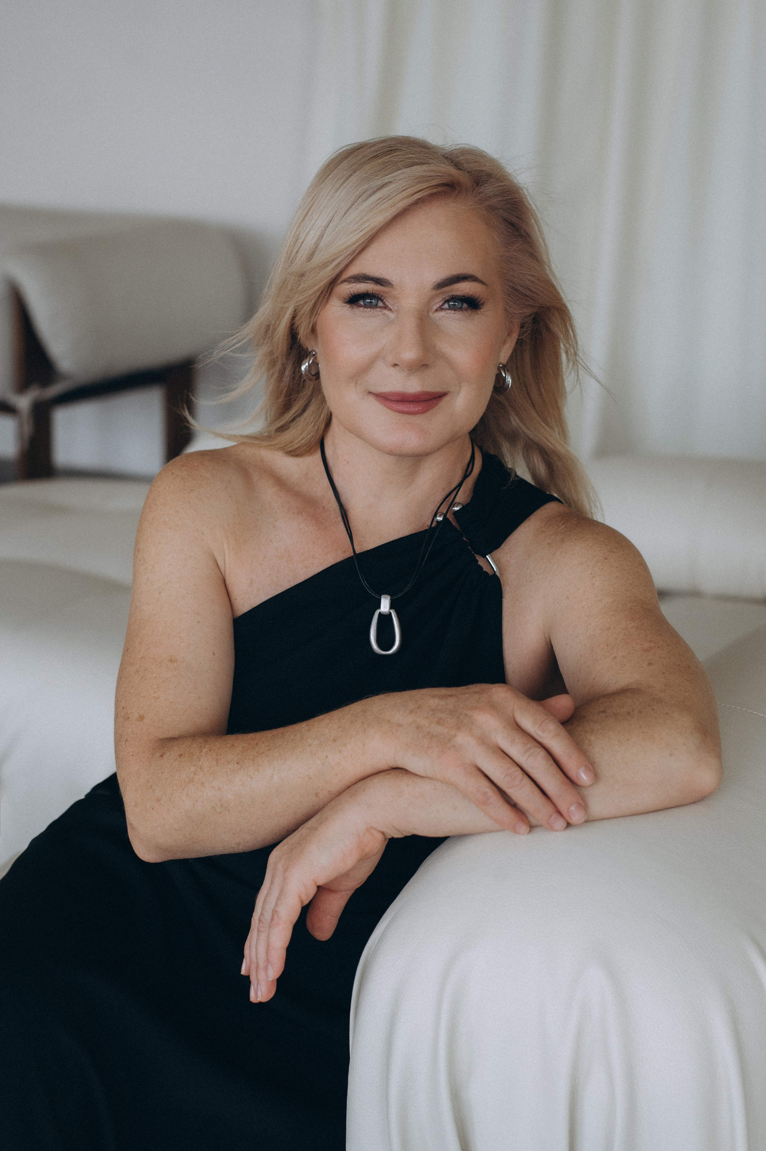 Індивідуальна фотосесія у студії Тернопіль, портретна зйомка Тернопіль, портретний фотограф Львів Тернопіль. Сімейний, дитячий та індивідуальний фотограф в м. Тернопіль, м. Львів