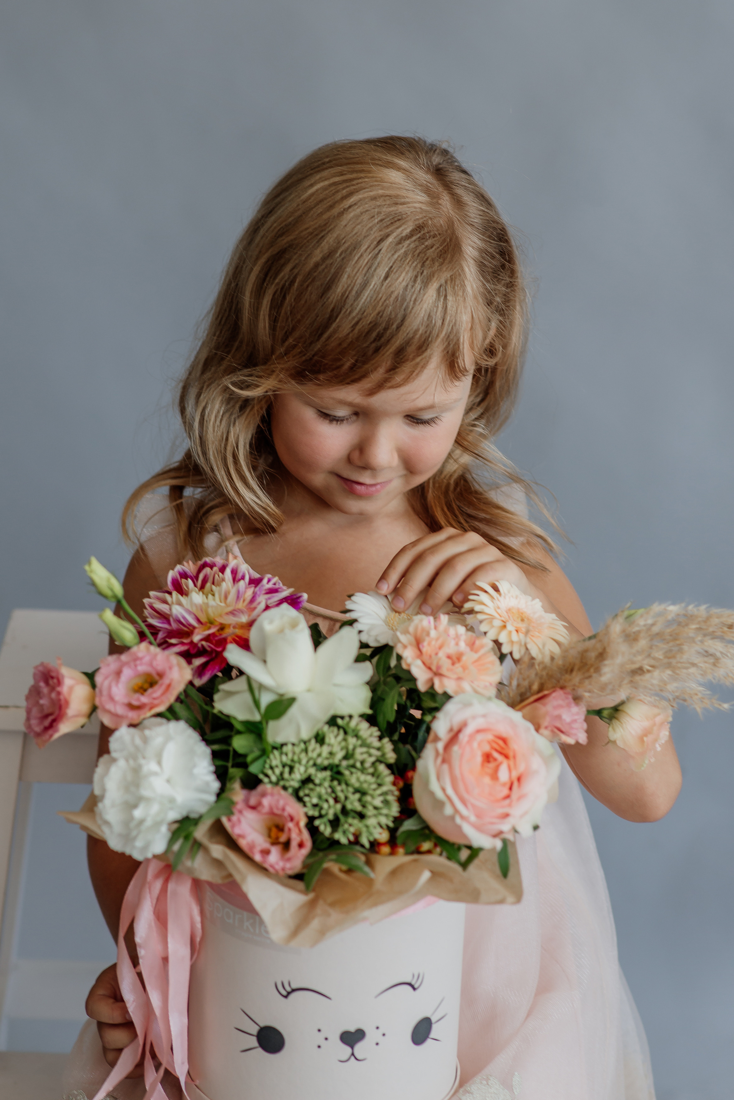 Студійна фотосесія з квітами для квіткової крамниці Sparkle. Тернопіль. Сімейний, дитячий та індивідуальний фотограф в м. Тернопіль, м. Львів