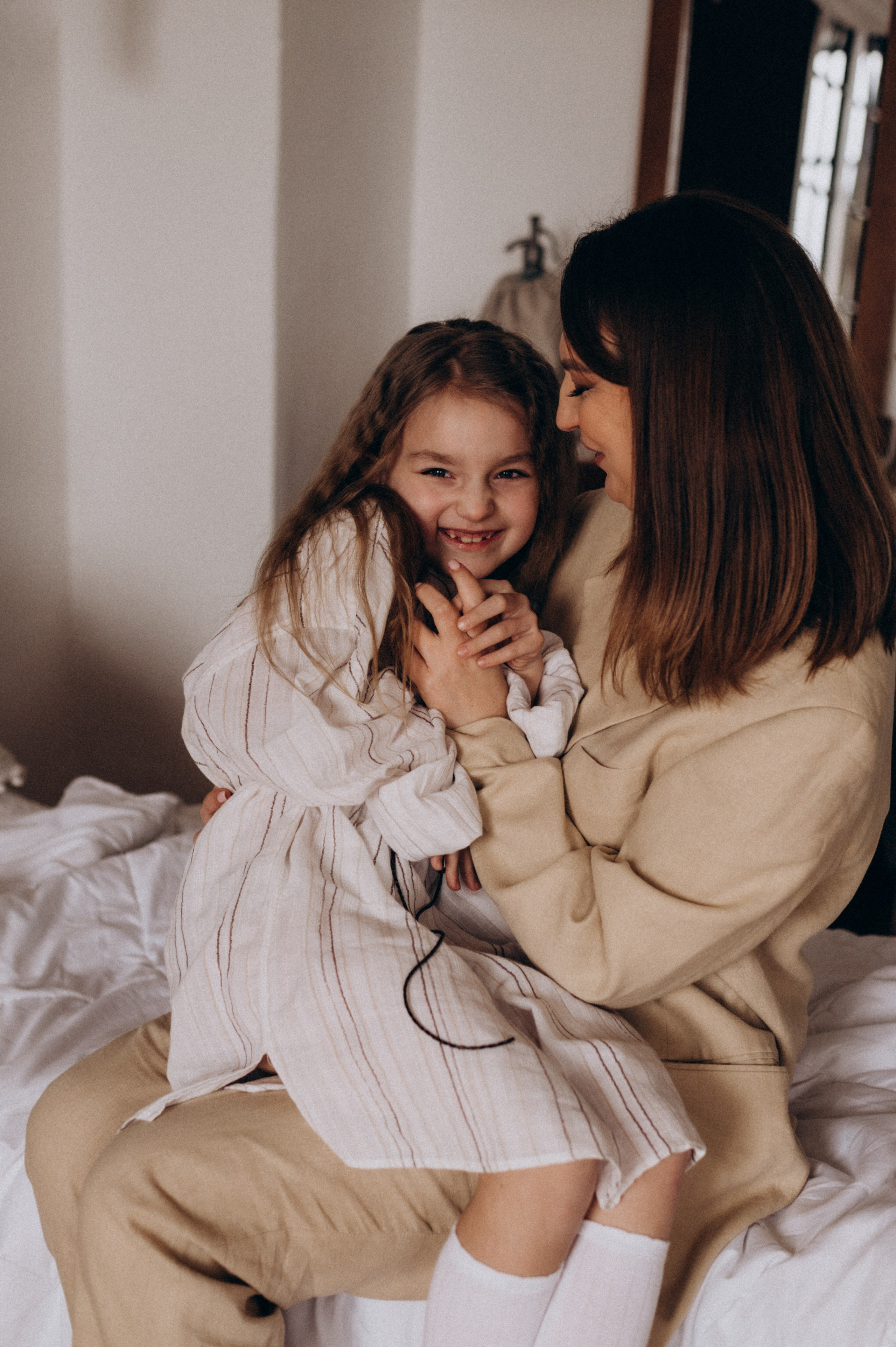 Сімейна фотосесія мами і донечок, зйомка Тернопіль Львів етностиль. Сімейний, дитячий та індивідуальний фотограф в м. Тернопіль, м. Львів