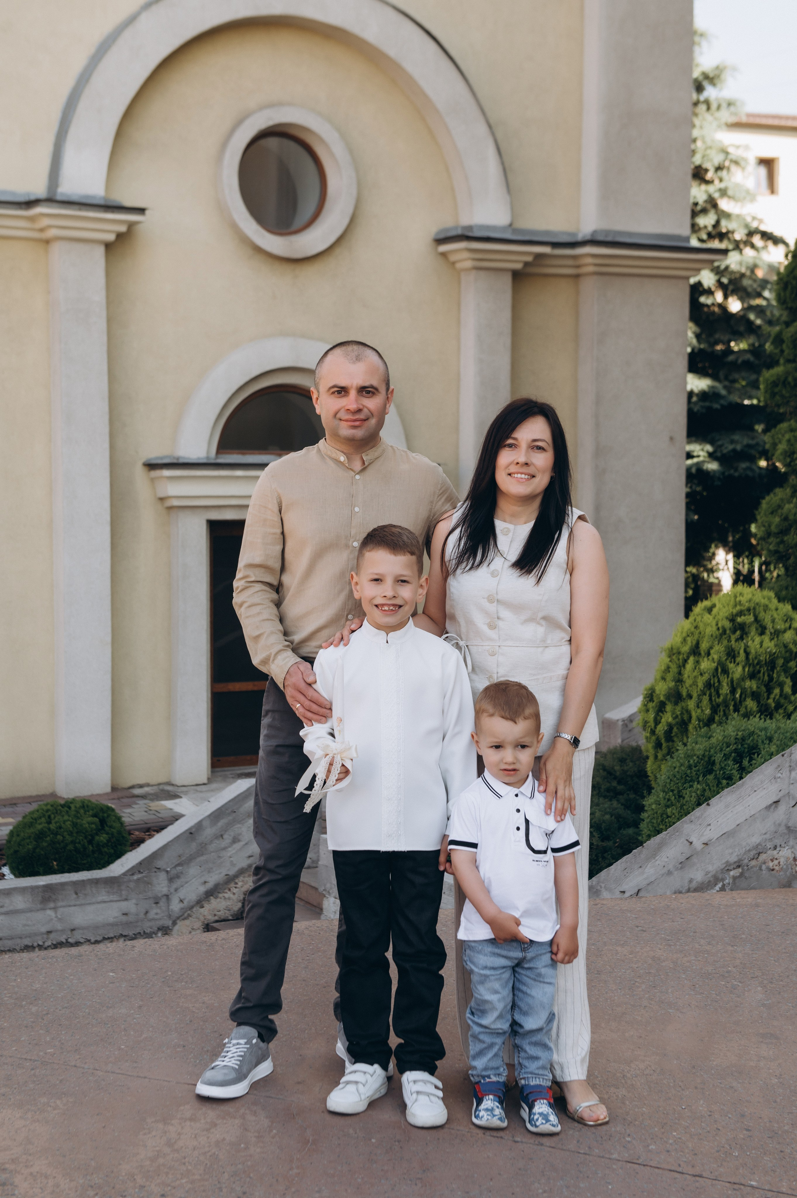 Фотосесія Першого Причастя Тернопіль, зйомка Першого Причастя Тернопіль, Церква Успіння Пресвятої Богородиці Причастя Тернопіль. Сімейний, дитячий та індивідуальний фотограф в м. Тернопіль, м. Львів
