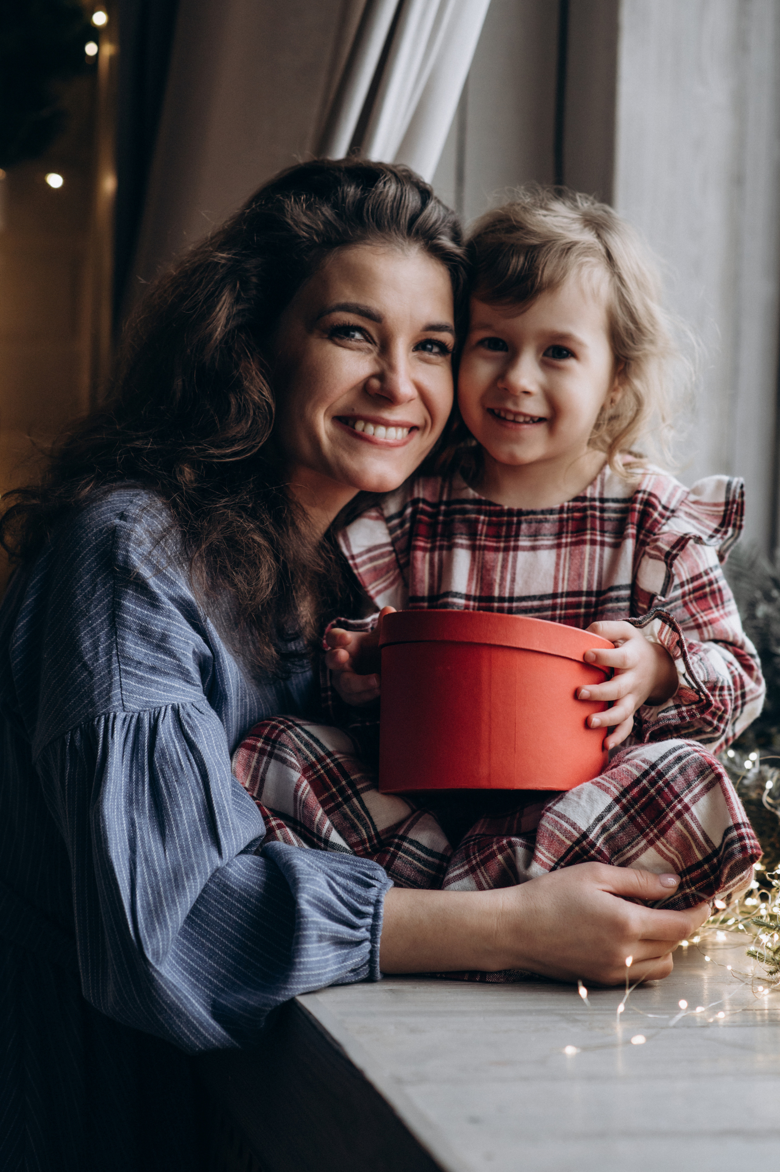 Новорічна сімейна зйомка у студії. Сімейний, дитячий та індивідуальний фотограф в м. Тернопіль, м. Львів