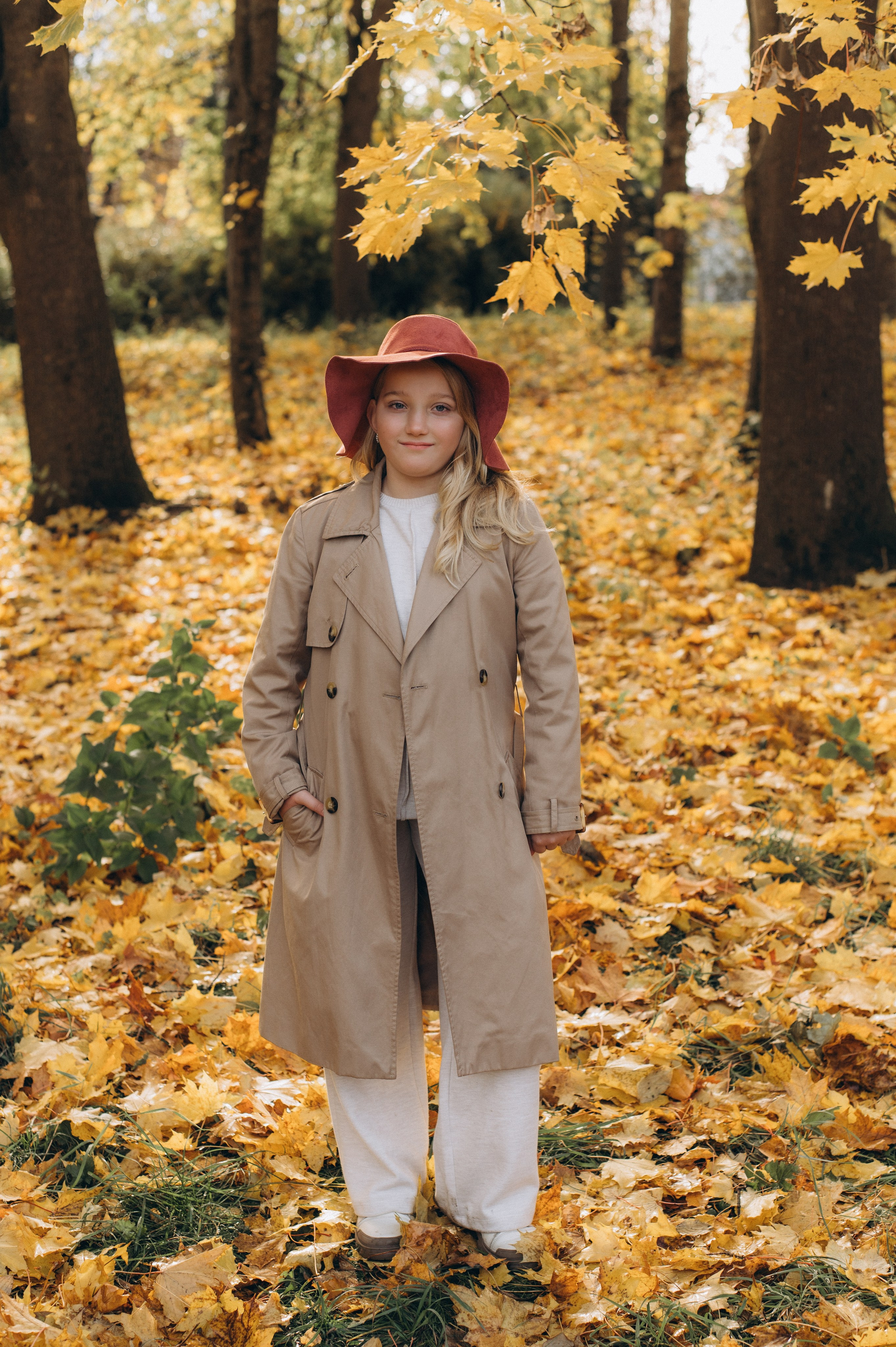 Осіння фотосесія 4 класу на віньєтки, випускні фотоальбоми Тернопіль, фотосесія випускників Тернопіль, шкільний випускний альбом Тернопіль. Сімейний, дитячий та індивідуальний фотограф в м. Тернопіль, м. Львів