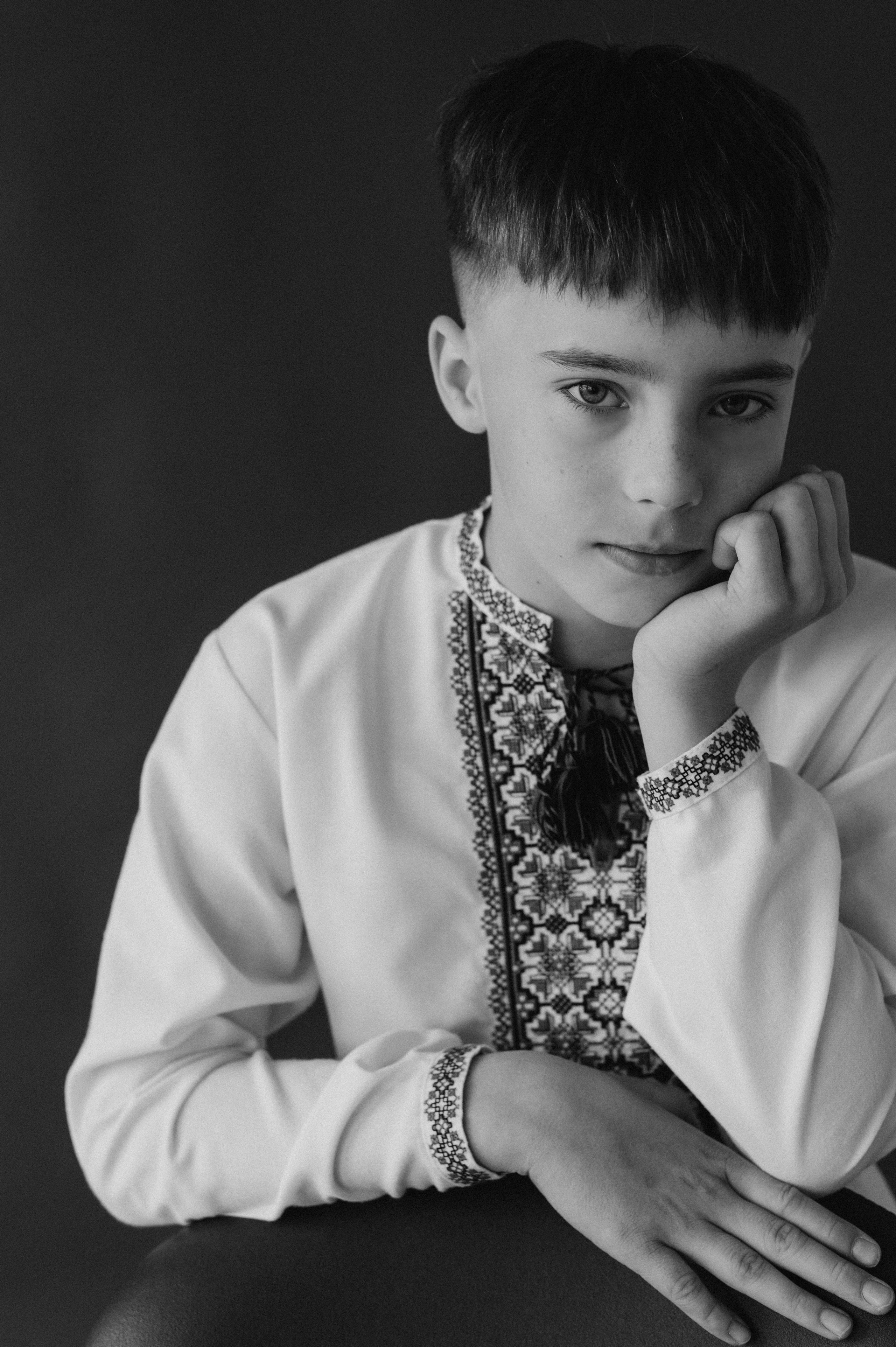 Шкільна фотосесія на віньєтки Тернопіль, фотосесія випускників Тернопіль, зйомка на віньєтки, шкільні фотоальбоми Тернопіль. Сімейний, дитячий та індивідуальний фотограф в м. Тернопіль, м. Львів