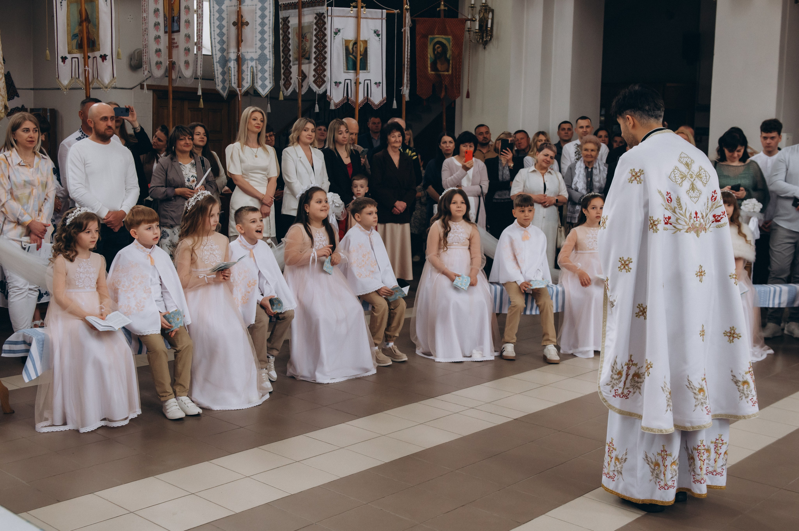 Фотосесія Причастя Тернопіль, зйомка Причастя, фотограф на Причастя Тернопіль, Причастя Львів, Причастя церква Михаїла Тернопіль. Сімейний, дитячий та індивідуальний фотограф в м. Тернопіль, м. Львів