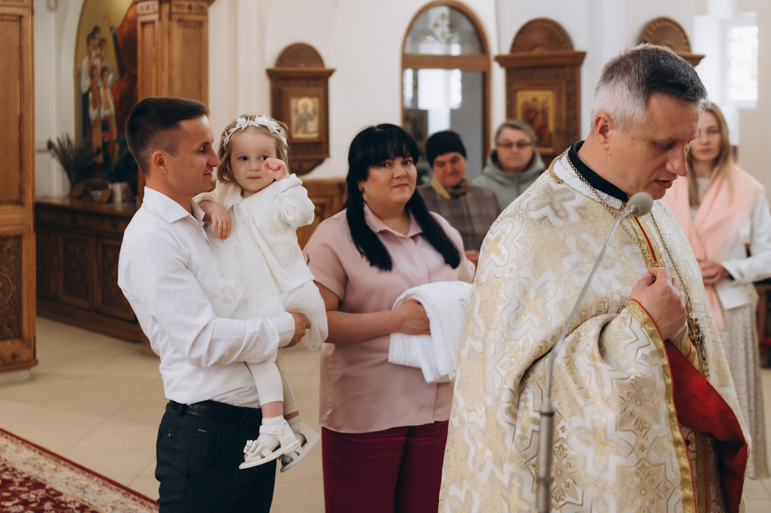 Фотосесія Хрещення Тернопіль, зйомка Хрестин Тернопіль, фотограф на хрестини Тернопіль, хрещення Львів. Сімейний, дитячий та індивідуальний фотограф в м. Тернопіль, м. Львів