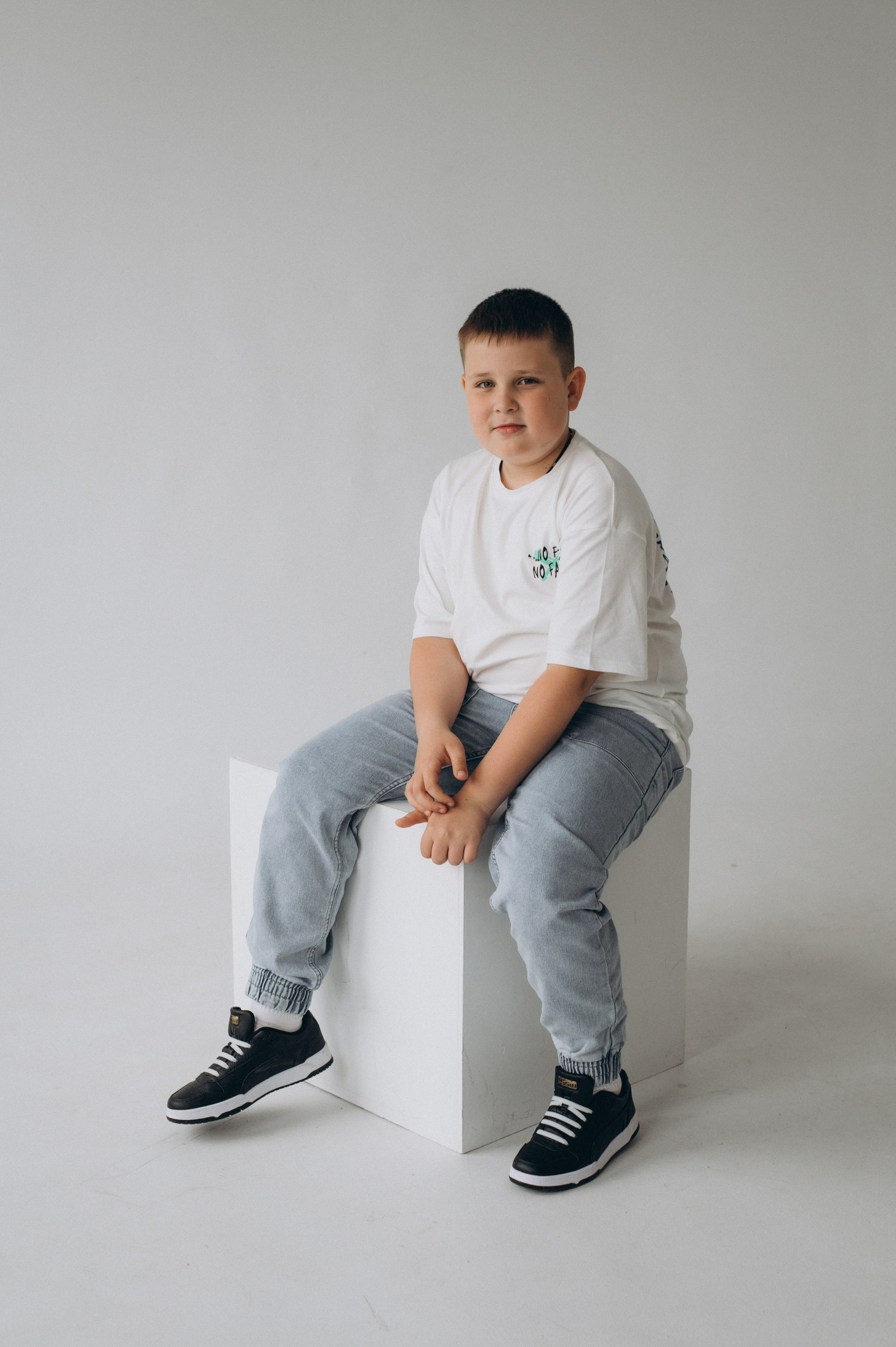 Шкільна фотосесія на віньєтки Тернопіль, фотосесія випускників Тернопіль, зйомка на віньєтки, шкільні фотоальбоми Тернопіль. Сімейний, дитячий та індивідуальний фотограф в м. Тернопіль, м. Львів