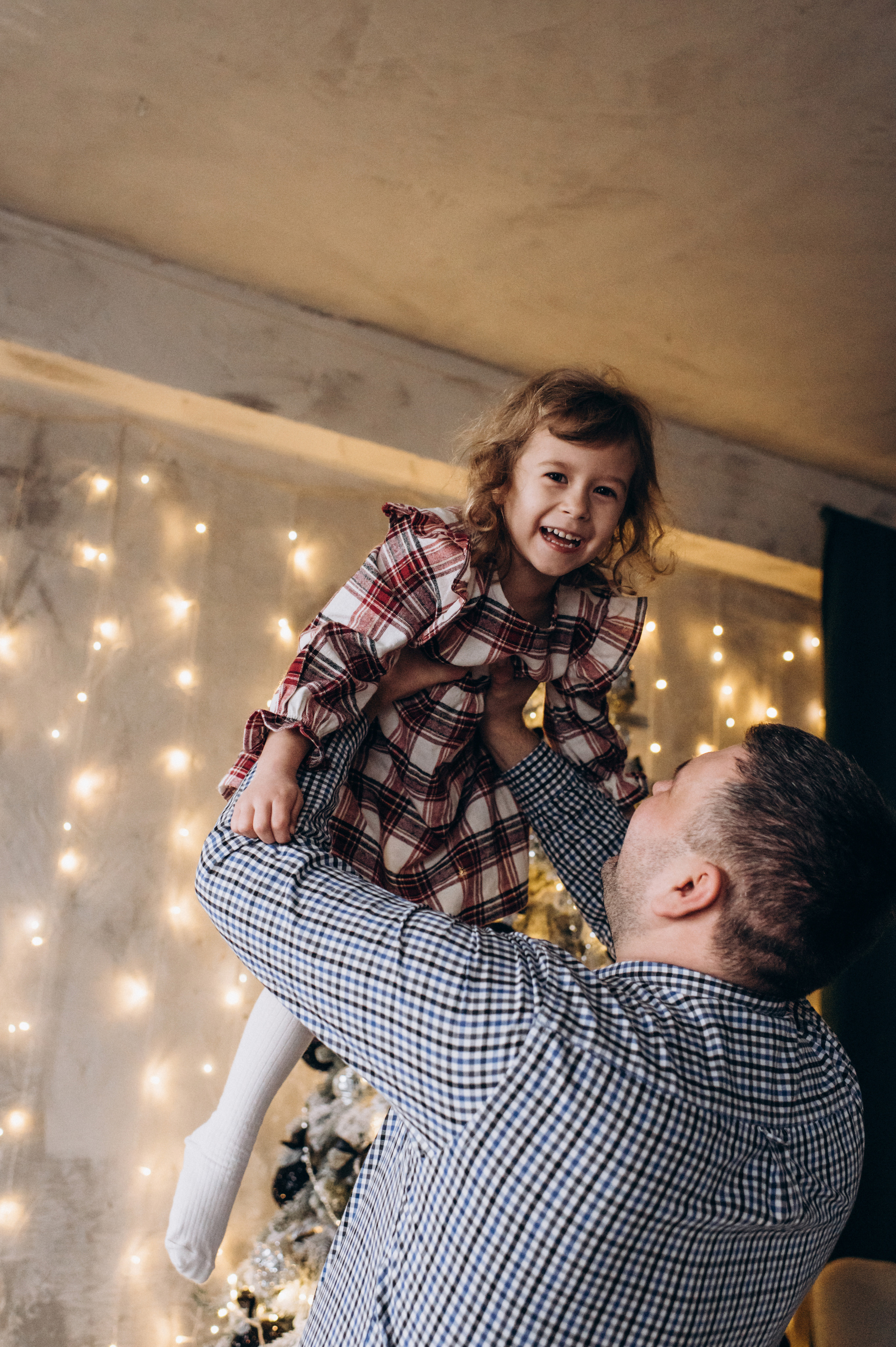 Новорічна сімейна зйомка у студії. Сімейний, дитячий та індивідуальний фотограф в м. Тернопіль, м. Львів