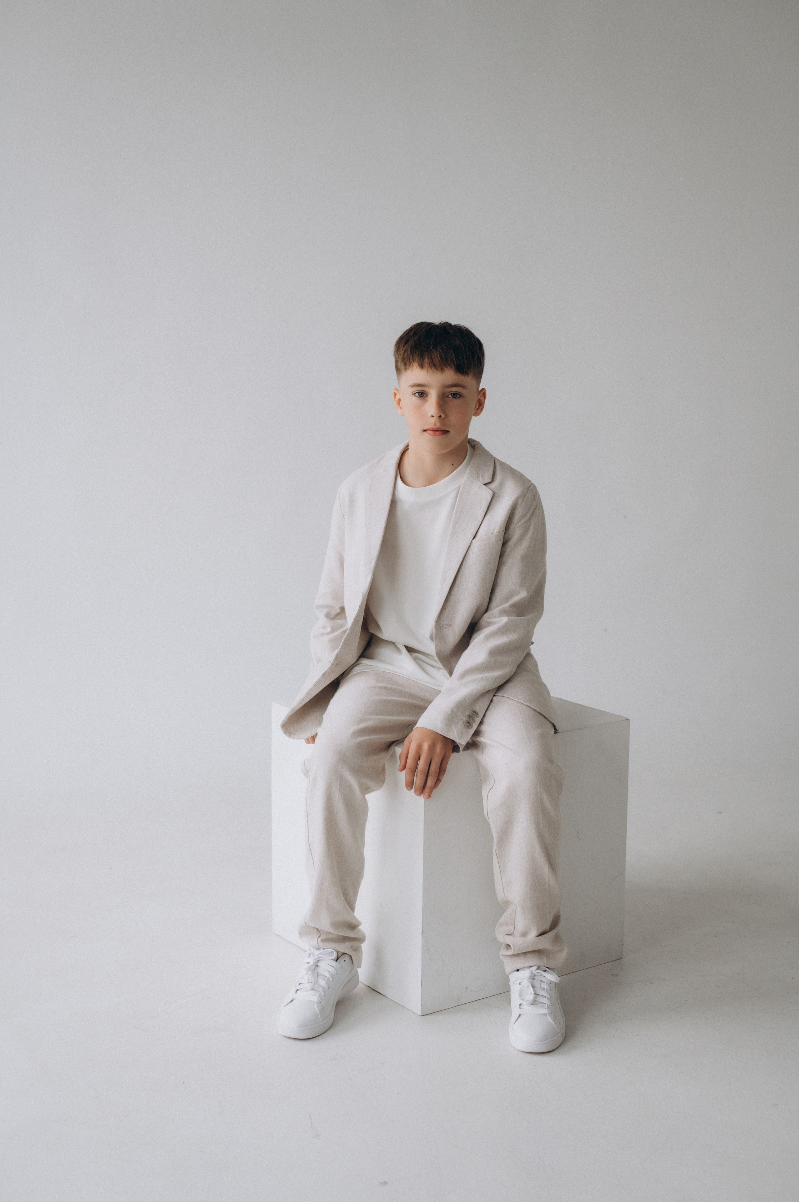 Шкільна фотосесія на віньєтки Тернопіль, фотосесія випускників Тернопіль, зйомка на віньєтки, шкільні фотоальбоми Тернопіль. Сімейний, дитячий та індивідуальний фотограф в м. Тернопіль, м. Львів