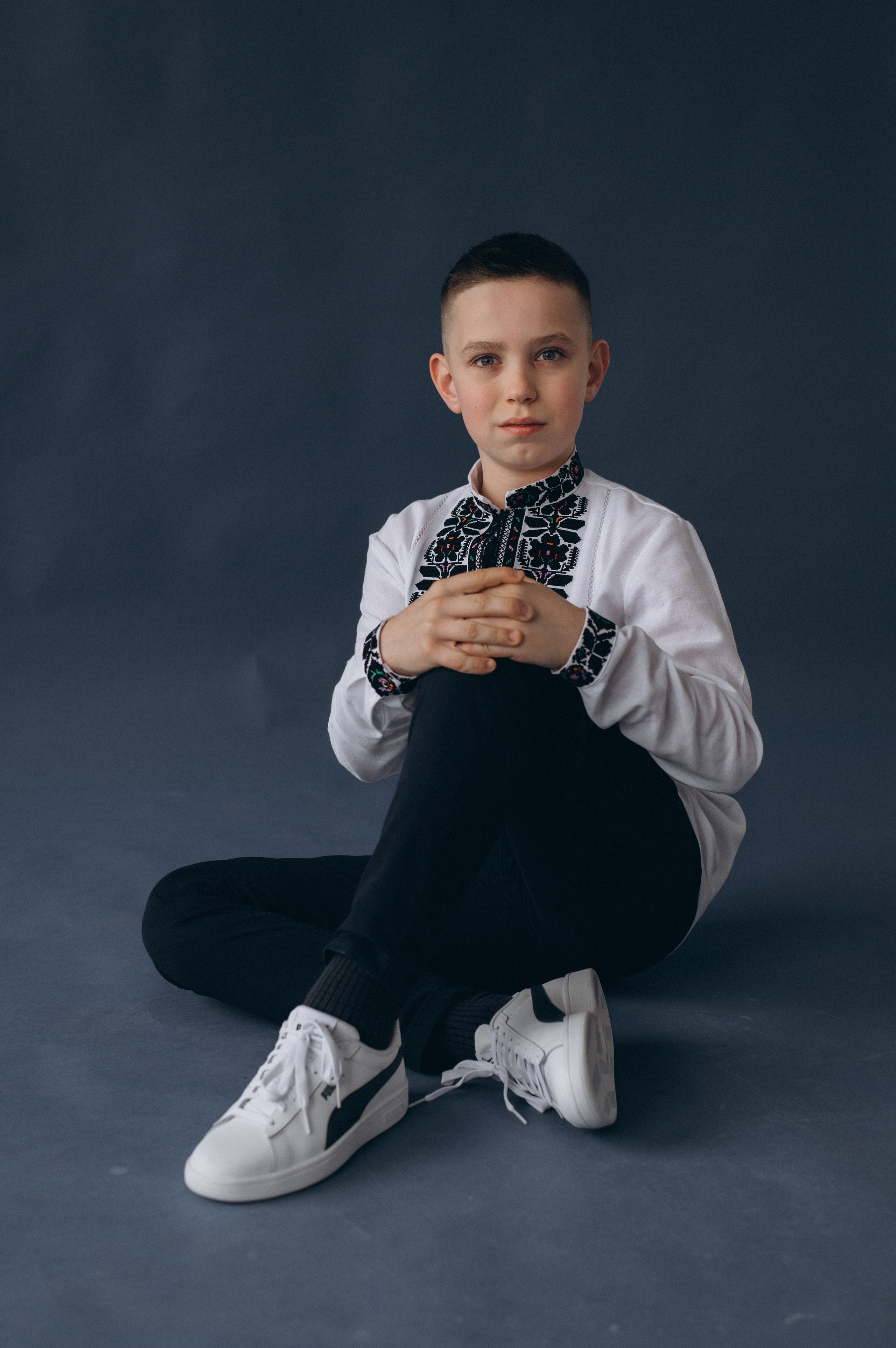 Шкільна фотосесія на віньєтки Тернопіль, фотосесія випускників Тернопіль, зйомка на віньєтки, шкільні фотоальбоми Тернопіль. Сімейний, дитячий та індивідуальний фотограф в м. Тернопіль, м. Львів