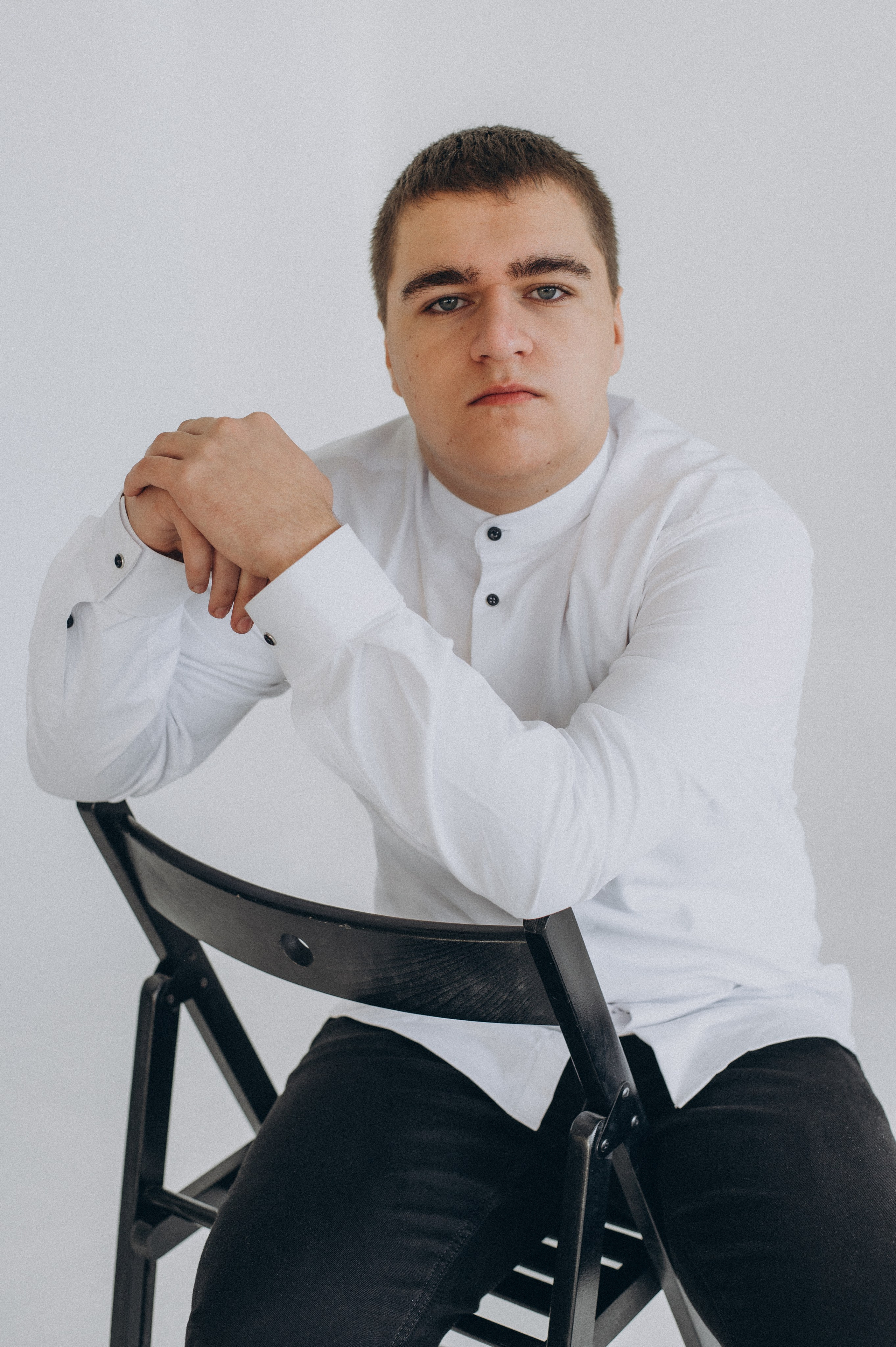 Фотосесія випускників, фотосесія на віньєтки Тернопіль, випускники Тернопіль, випуск 2025. Сімейний, дитячий та індивідуальний фотограф в м. Тернопіль, м. Львів