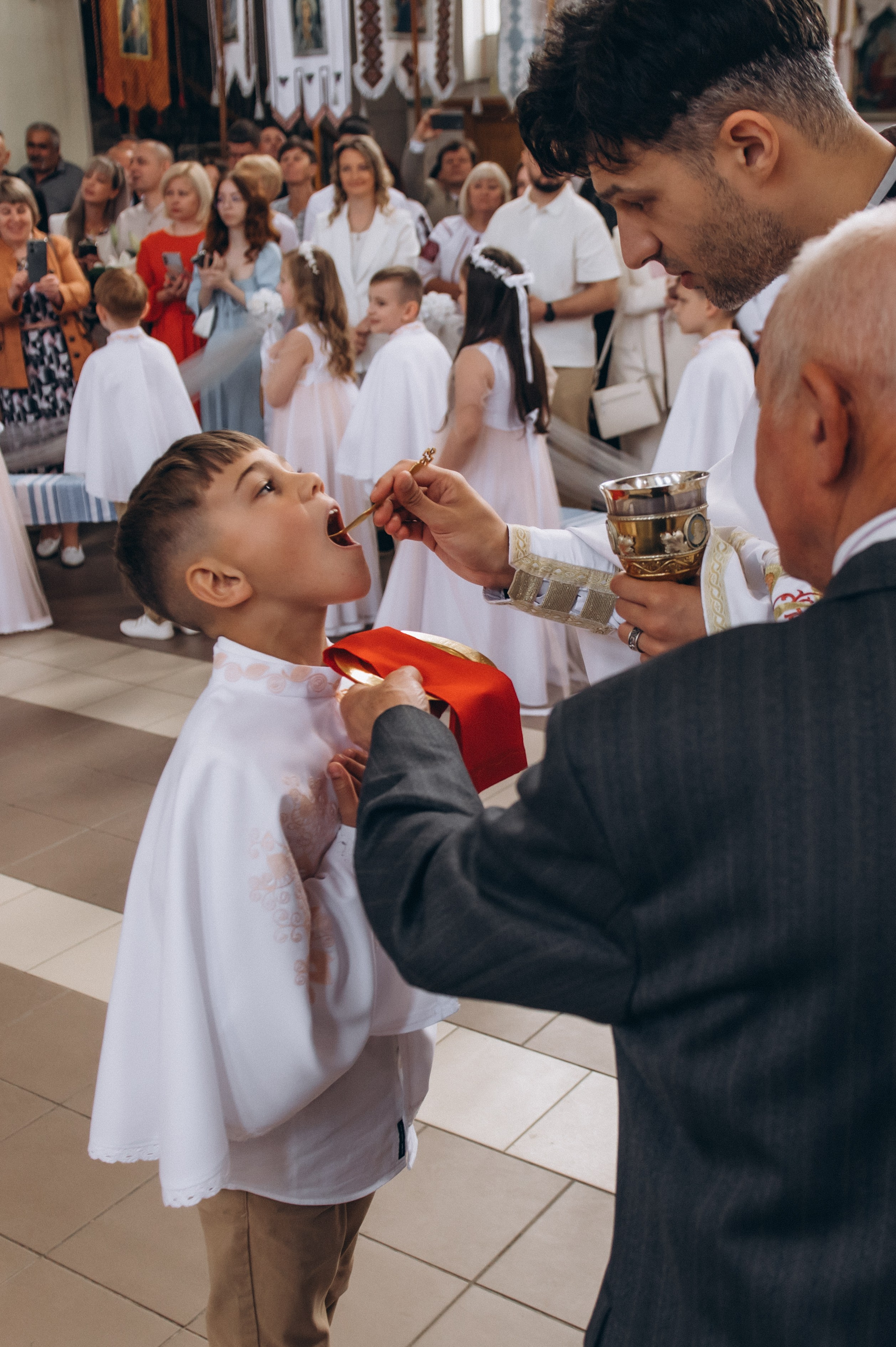 Фотосесія Причастя Тернопіль, зйомка Причастя, фотограф на Причастя Тернопіль, Причастя Львів, Причастя церква Михаїла Тернопіль. Сімейний, дитячий та індивідуальний фотограф в м. Тернопіль, м. Львів