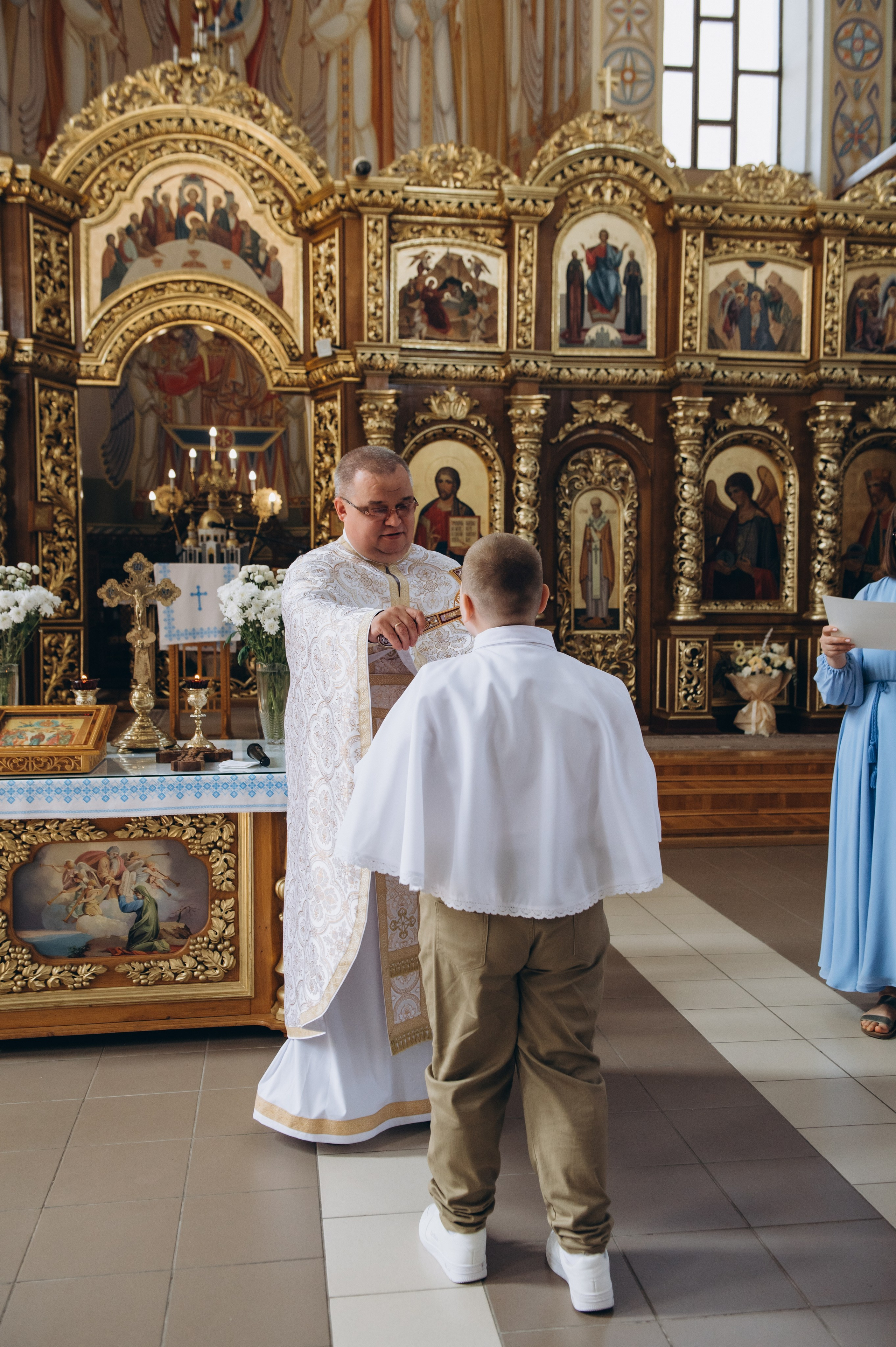 Фотосесія Причастя Тернопіль церква Св Михаїла, фотограф на Причастя Тернопіль, фотосесія Літургії Причастя Тернопіль. Сімейний, дитячий та індивідуальний фотограф в м. Тернопіль, м. Львів