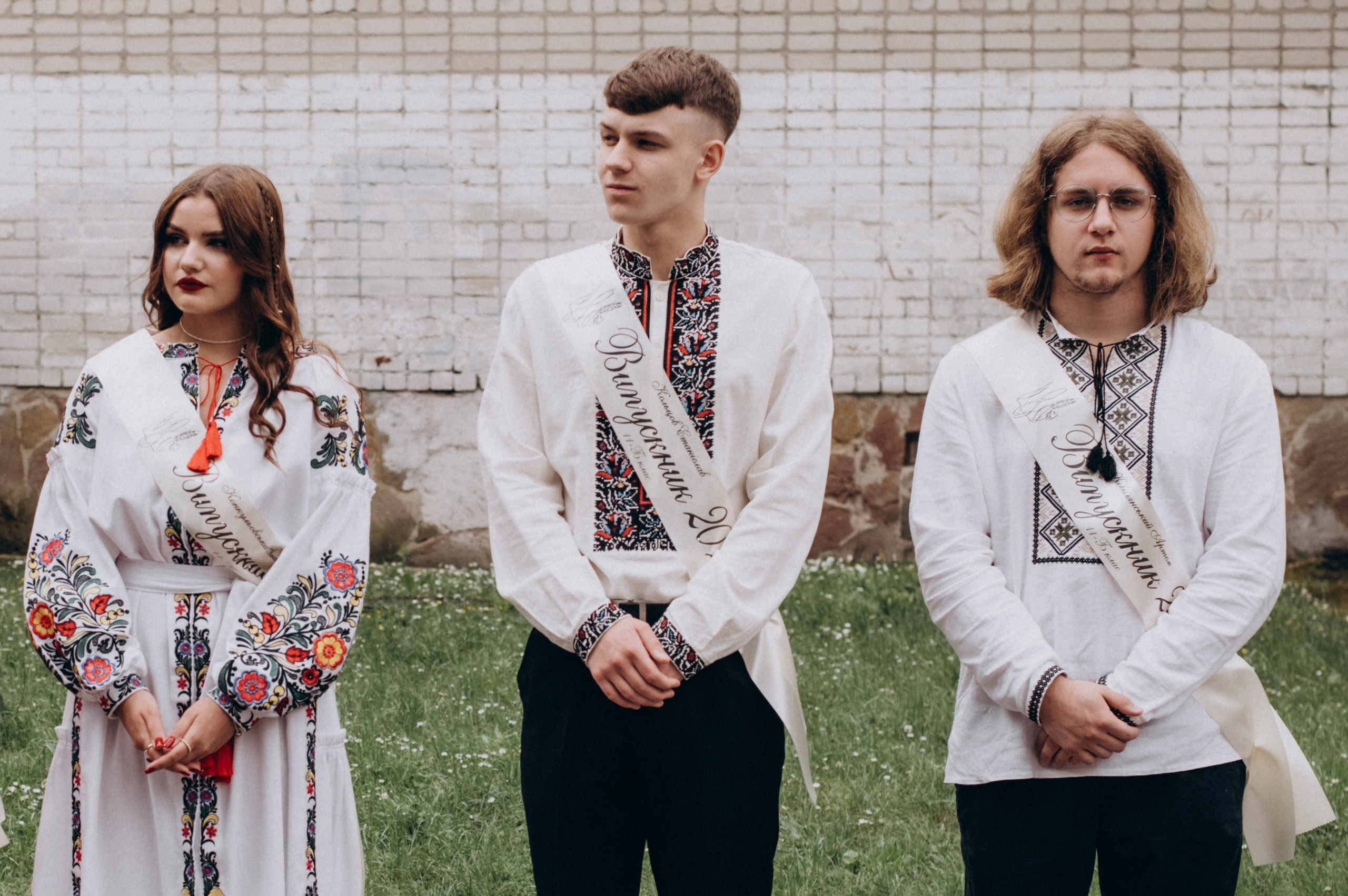 Фотосесія останнього дзвоника, фотосесія випускників Тернопіль, випускний 2024. Сімейний, дитячий та індивідуальний фотограф в м. Тернопіль, м. Львів