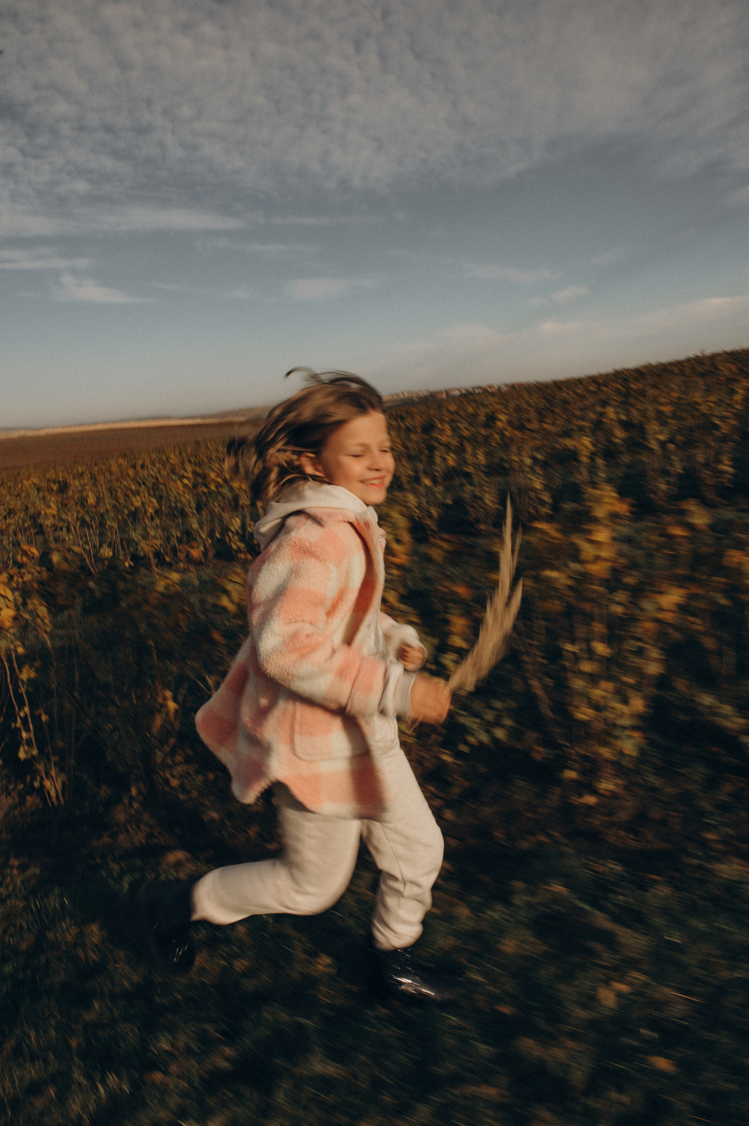 Дитячий фотограф Тернопіль, фотосесія дітей, фотосесія на природі, зйомка у Веселі козенята, фотосесія дня народження Тернопіль. Сімейний, дитячий та індивідуальний фотограф в м. Тернопіль, м. Львів