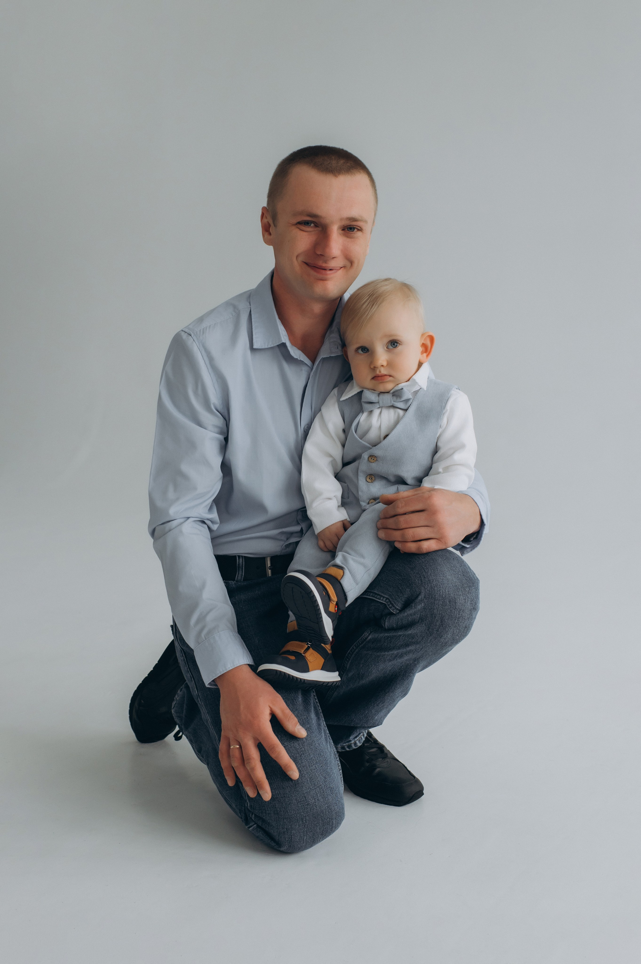 Зйомка дня народження дитини, фотосесія 1 рік Тернопіль, сімейний фотограф Тернопіль, сімейна фотосесія Тернопіль, перший тортик малюка. Сімейний, дитячий та індивідуальний фотограф в м. Тернопіль, м. Львів