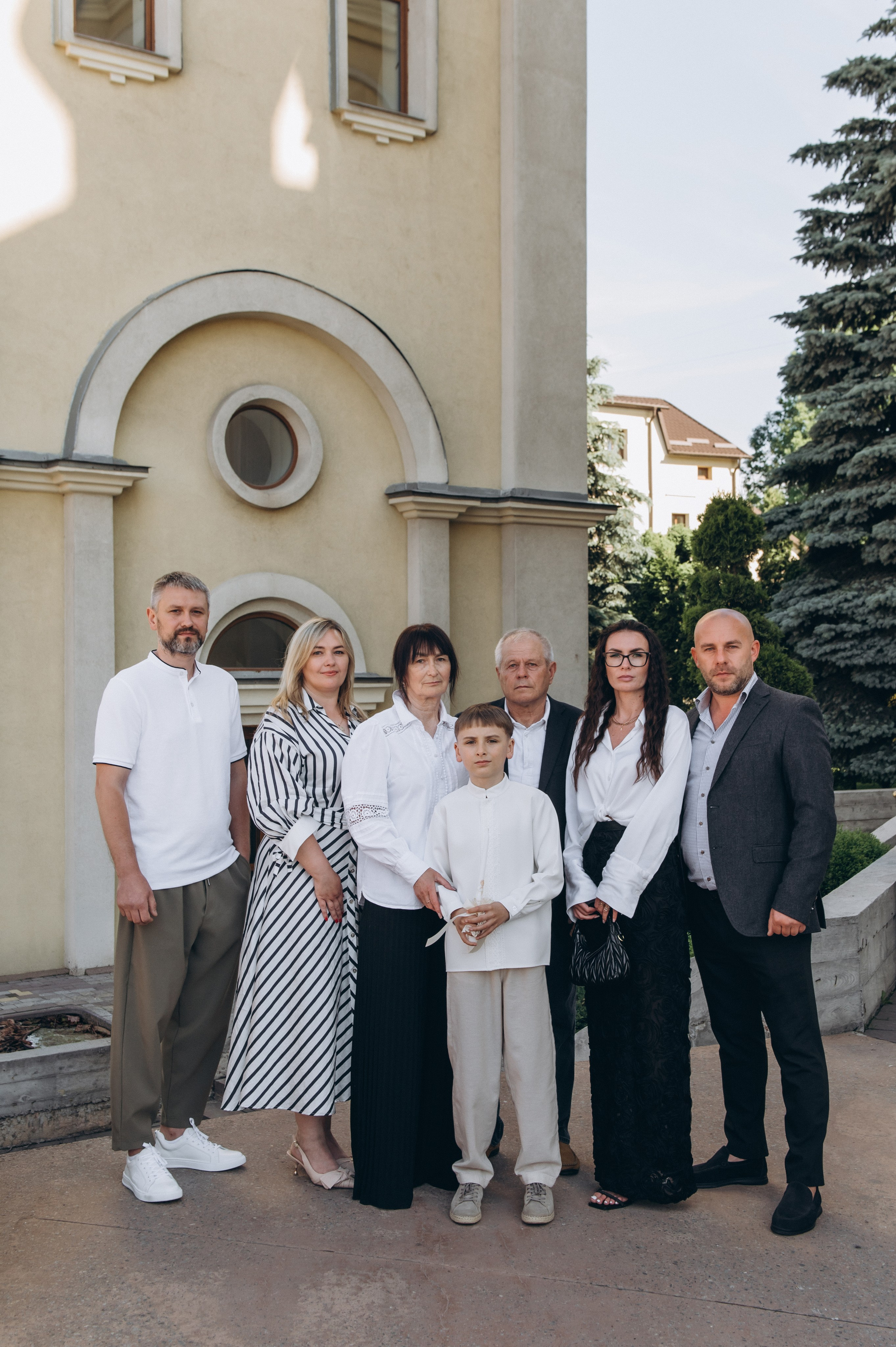 Фотосесія Першого Причастя Тернопіль, зйомка Першого Причастя Тернопіль, Церква Успіння Пресвятої Богородиці Причастя Тернопіль. Сімейний, дитячий та індивідуальний фотограф в м. Тернопіль, м. Львів