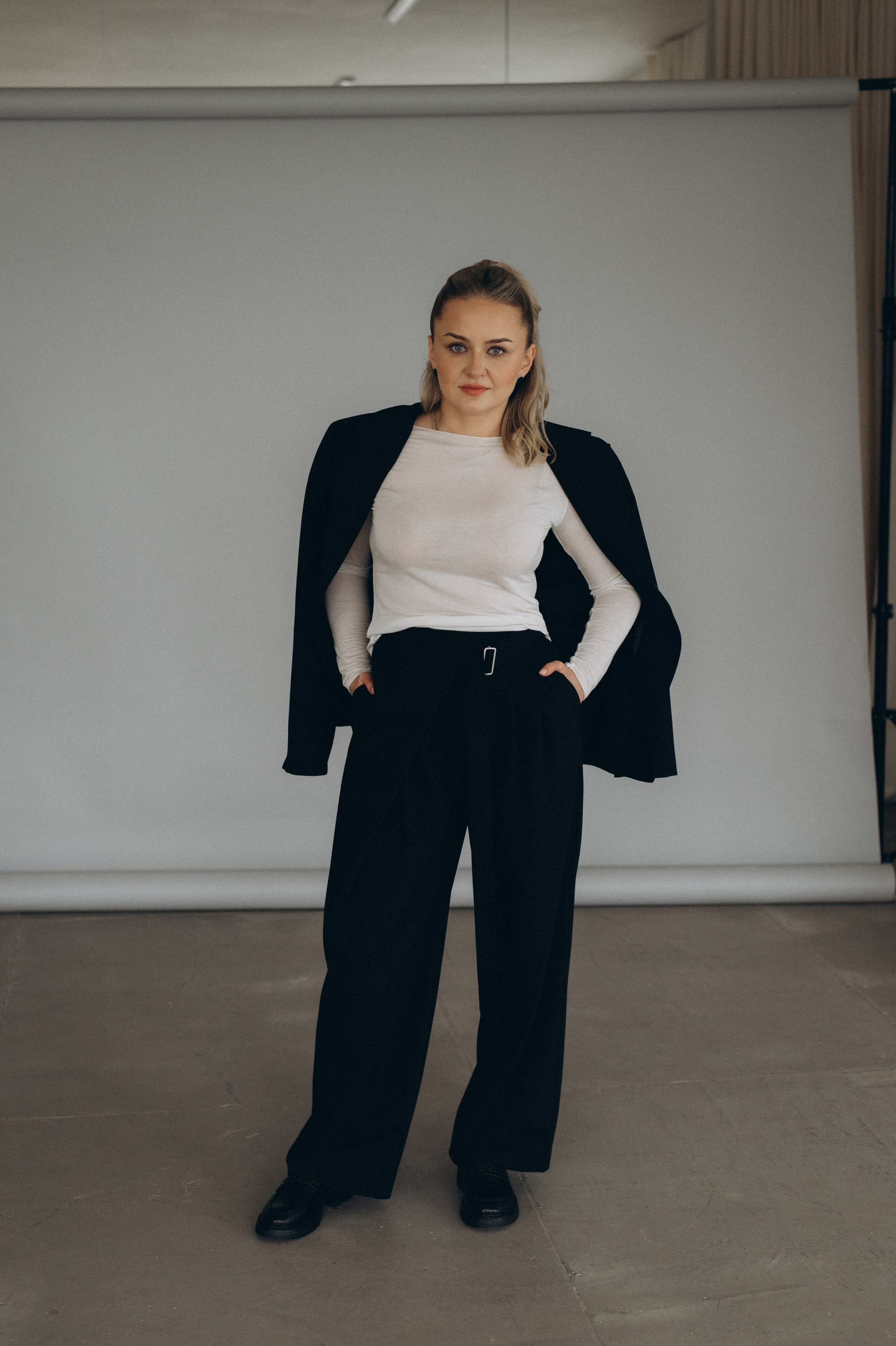 Індивідуальна фотосесія Тернопіль, портретний фотограф Тернопіль, портретна фотосесія, фотосесія у студії, фотосесія лікаря ендокринолога. Сімейний, дитячий та індивідуальний фотограф в м. Тернопіль, м. Львів