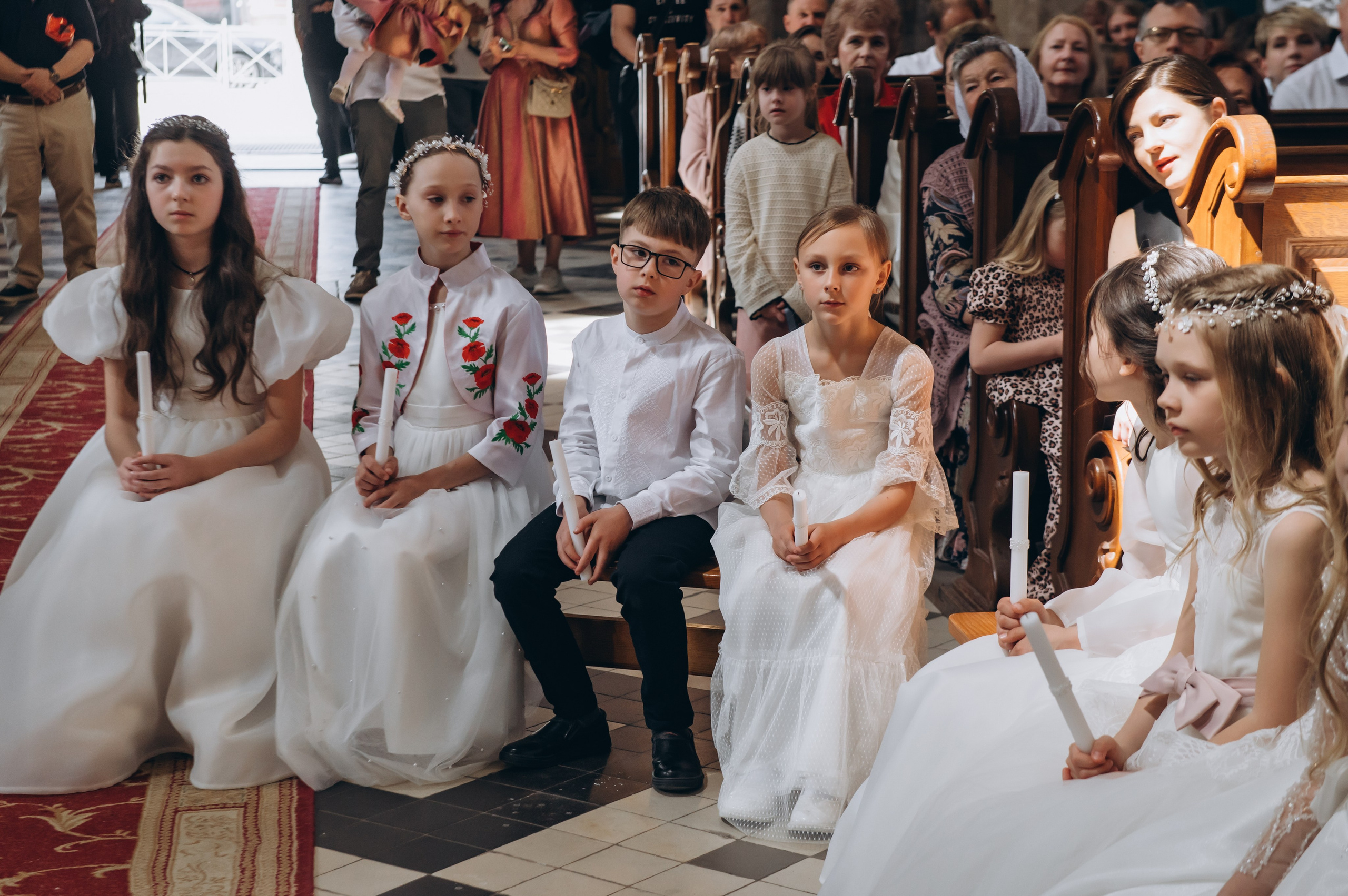 Фотосесія Першого Причастя Тернопіль, фотосесія Причастя Тернопіль, Таїнство Першого Причастя Тернопіль, Катедра Причастя Тернопіль. Сімейний, дитячий та індивідуальний фотограф в м. Тернопіль, м. Львів