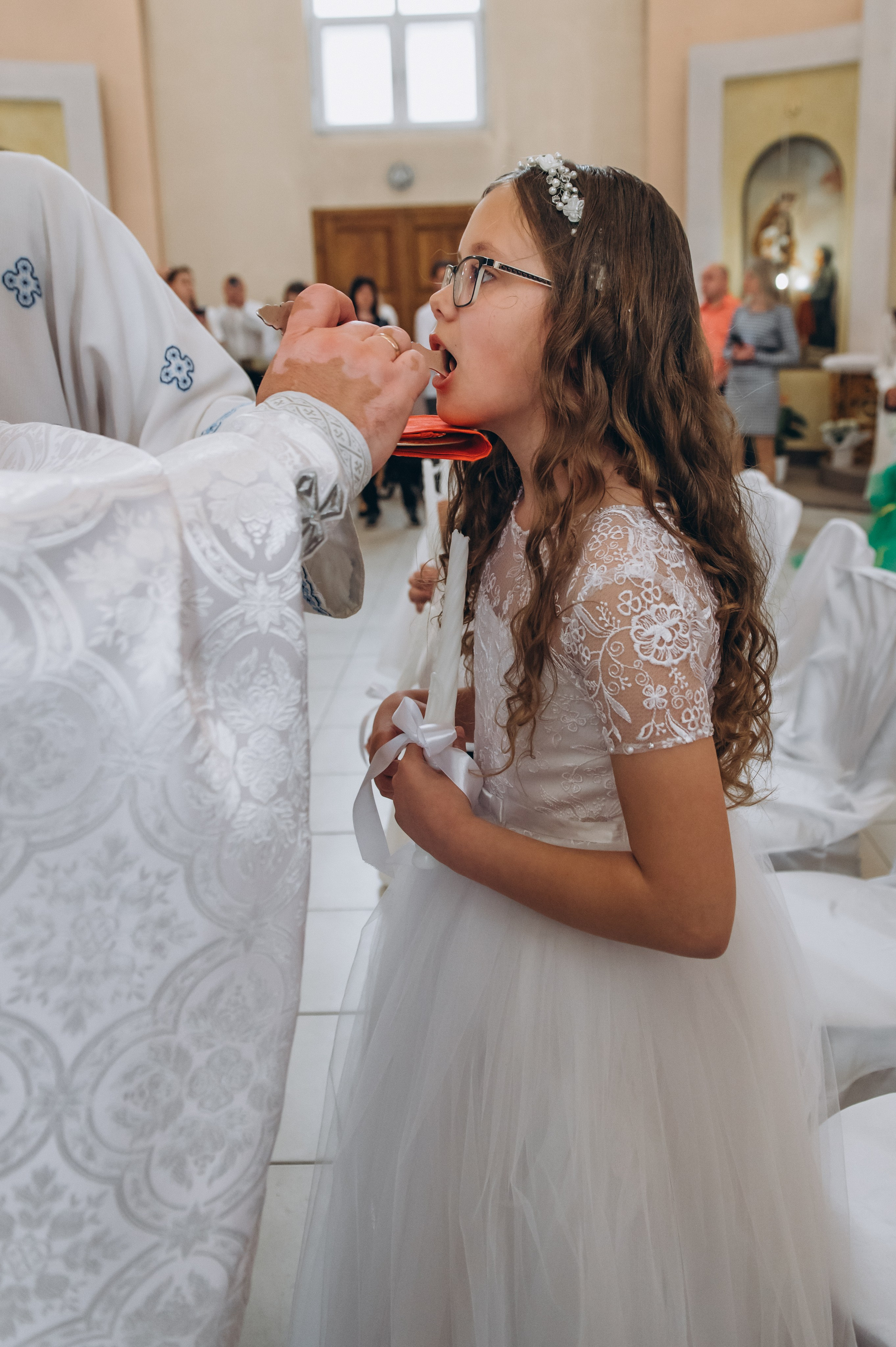 Фотосесія Причастя Тернопіль, зйомка Причастя, фотограф на Причастя Тернопіль, Причастя Львів, церква Петра і Павла. Сімейний, дитячий та індивідуальний фотограф в м. Тернопіль, м. Львів