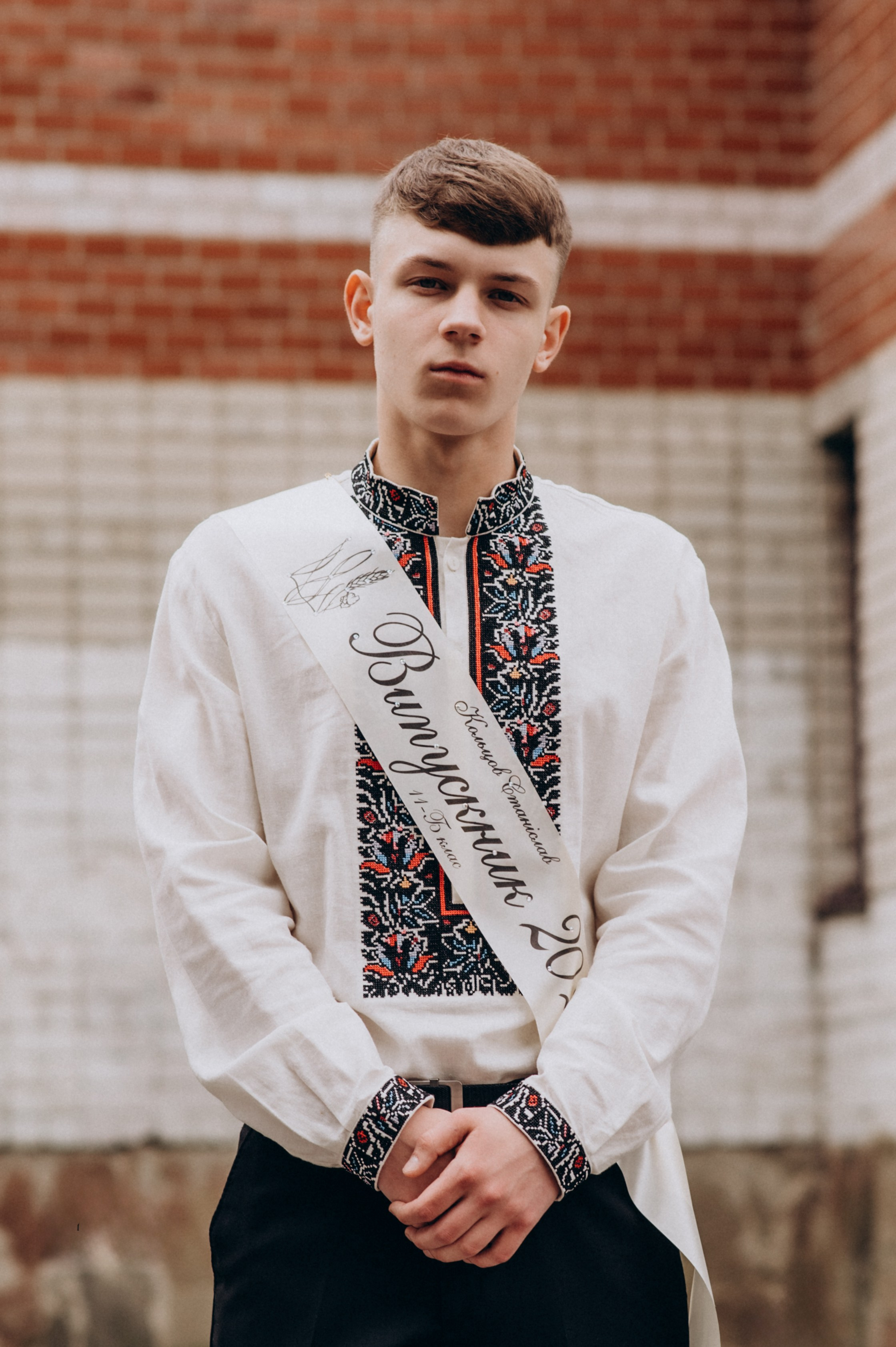 Фотосесія останнього дзвоника, фотосесія випускників Тернопіль, випускний 2024. Сімейний, дитячий та індивідуальний фотограф в м. Тернопіль, м. Львів