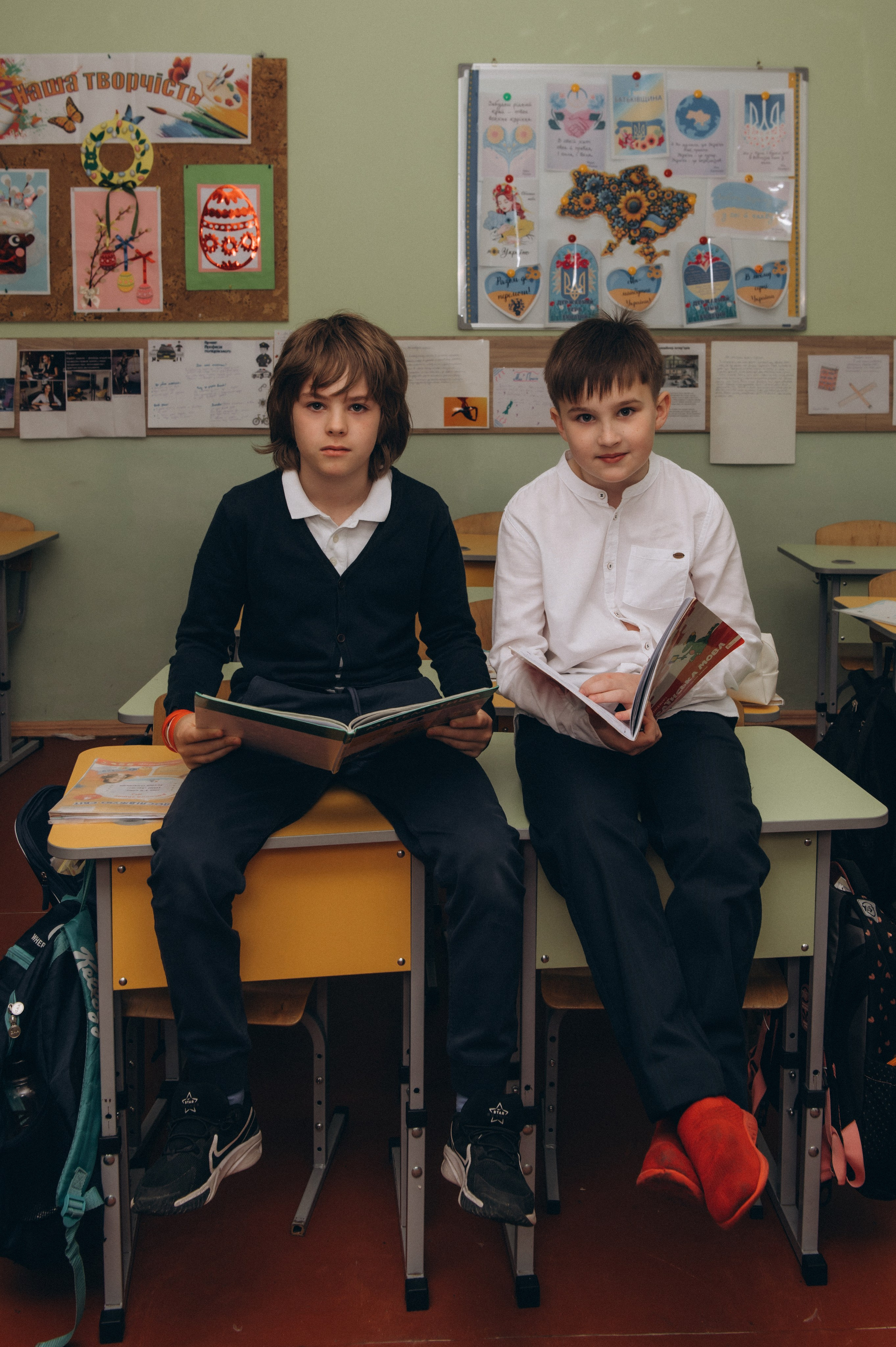 Шкільна фотосесія на віньєтки Тернопіль, фотосесія випускників Тернопіль, зйомка на віньєтки, шкільні фотоальбоми Тернопіль. Сімейний, дитячий та індивідуальний фотограф в м. Тернопіль, м. Львів